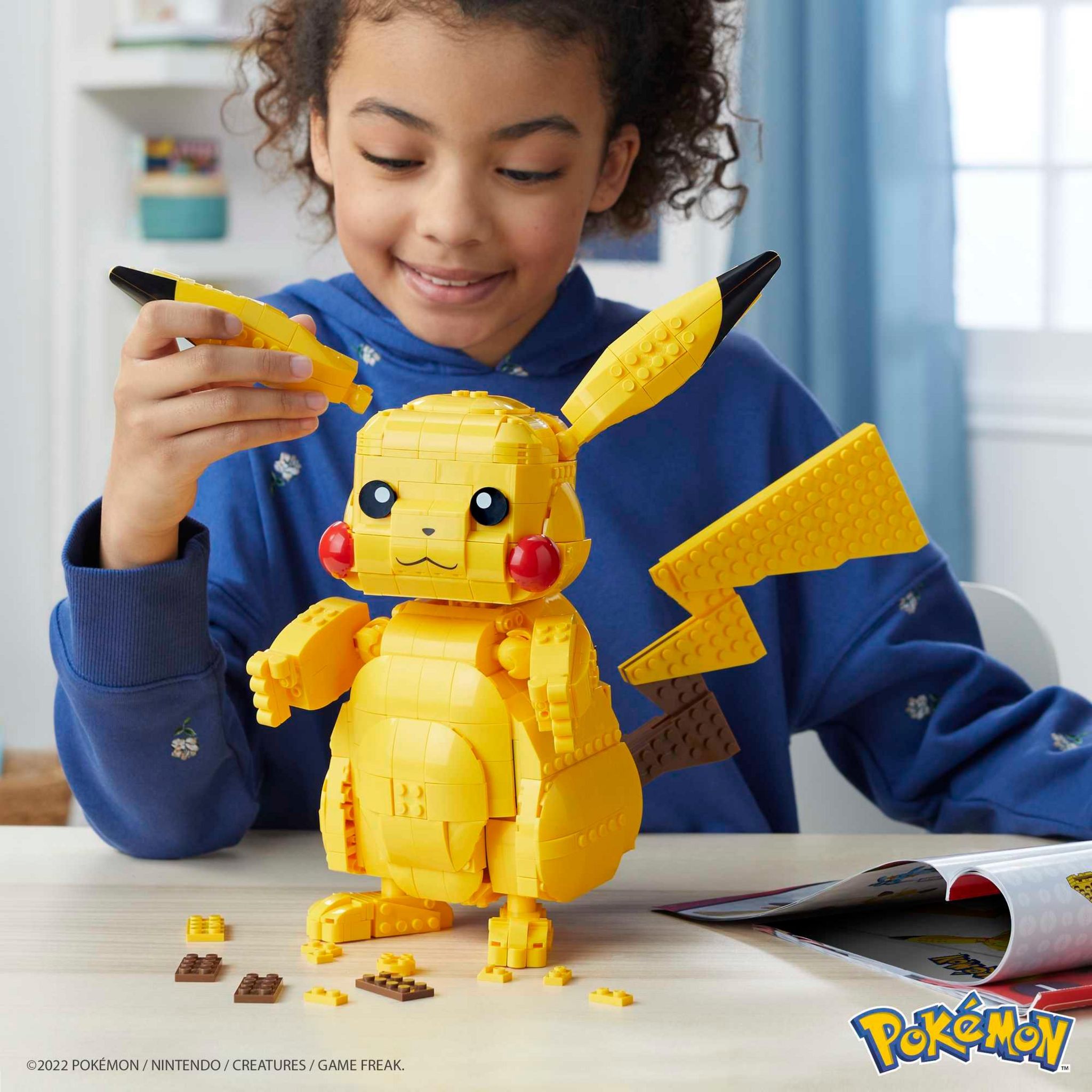 Voir la diapositive 9 : MATTEL Pikachu géant - Pokémon à construire Mega Blocks