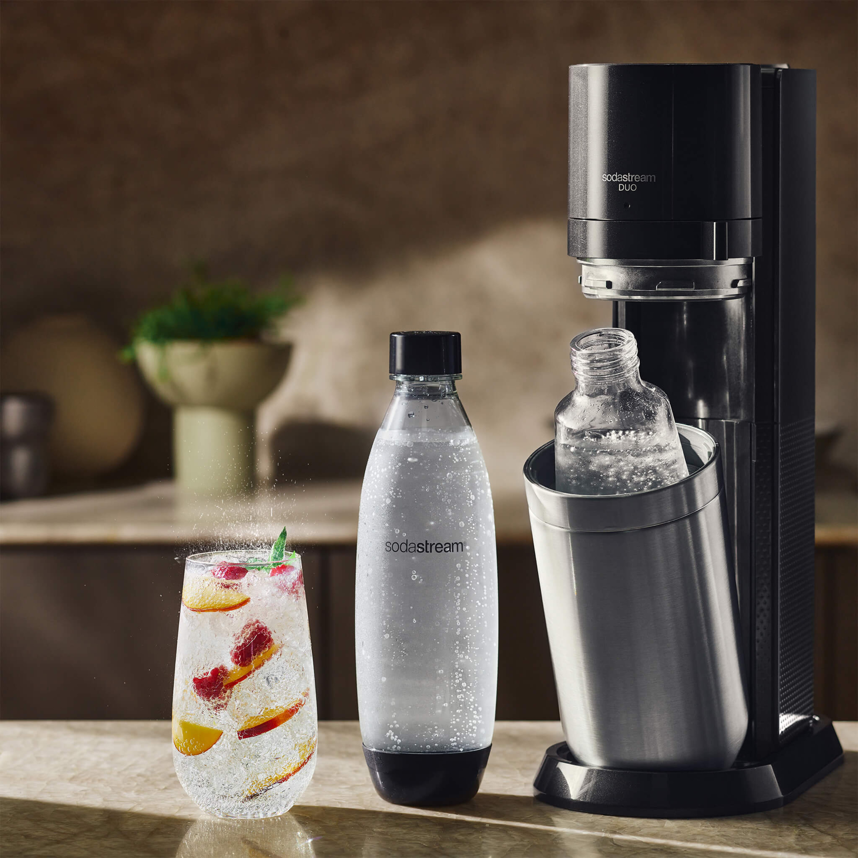 Voir la diapositive 3 : SODASTREAM Machine de gazéification DUO - Noir