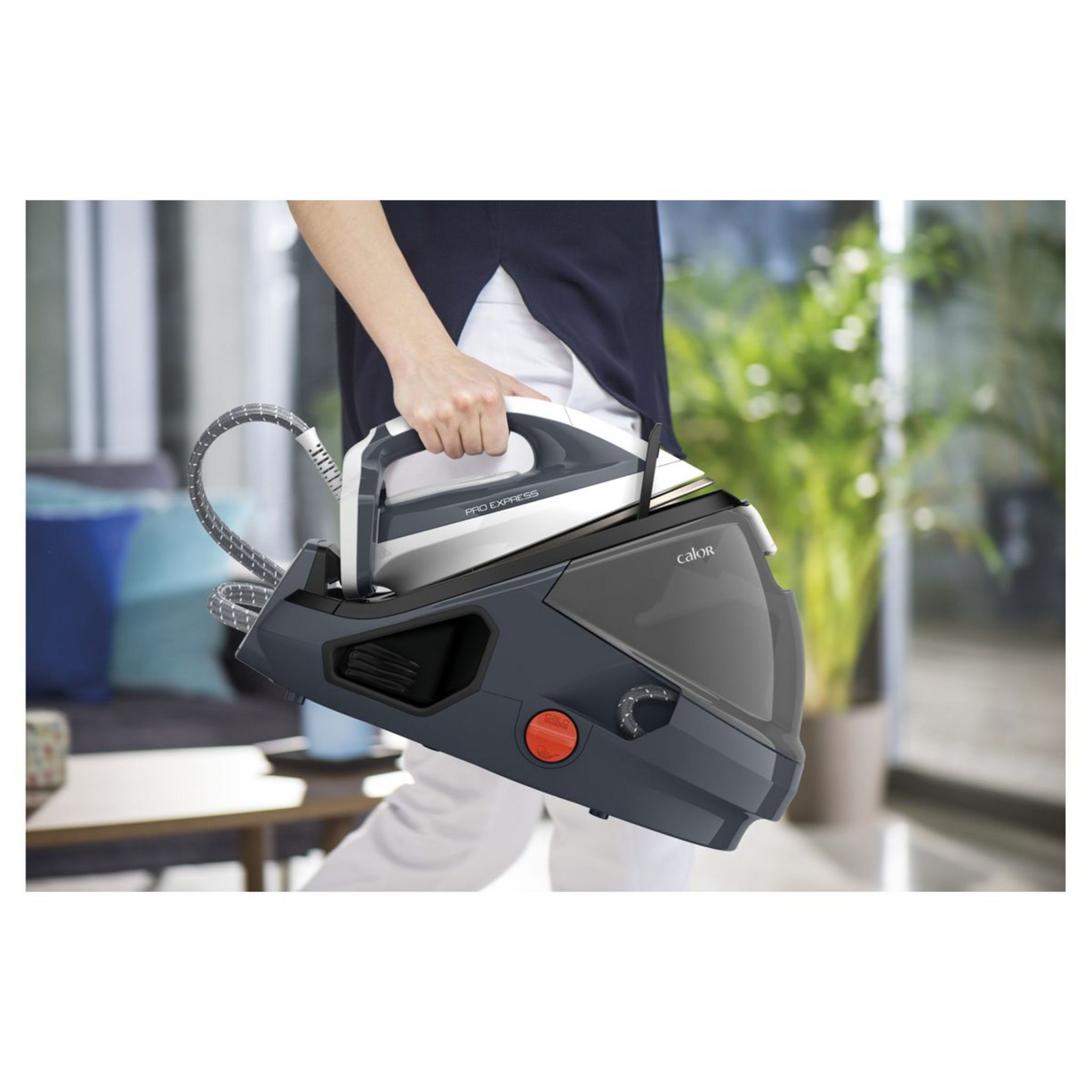 Voir la diapositive 2 : CALOR Centrale vapeur GV7832C0 - Noir