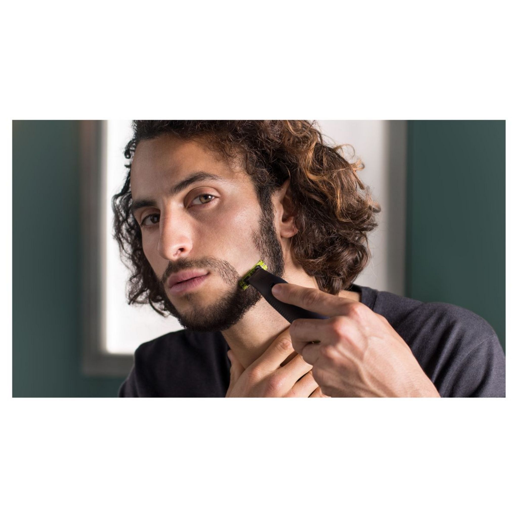 Voir la diapositive 2 : PHILIPS Tondeuse barbe sans fil QP6530/16 - Noir