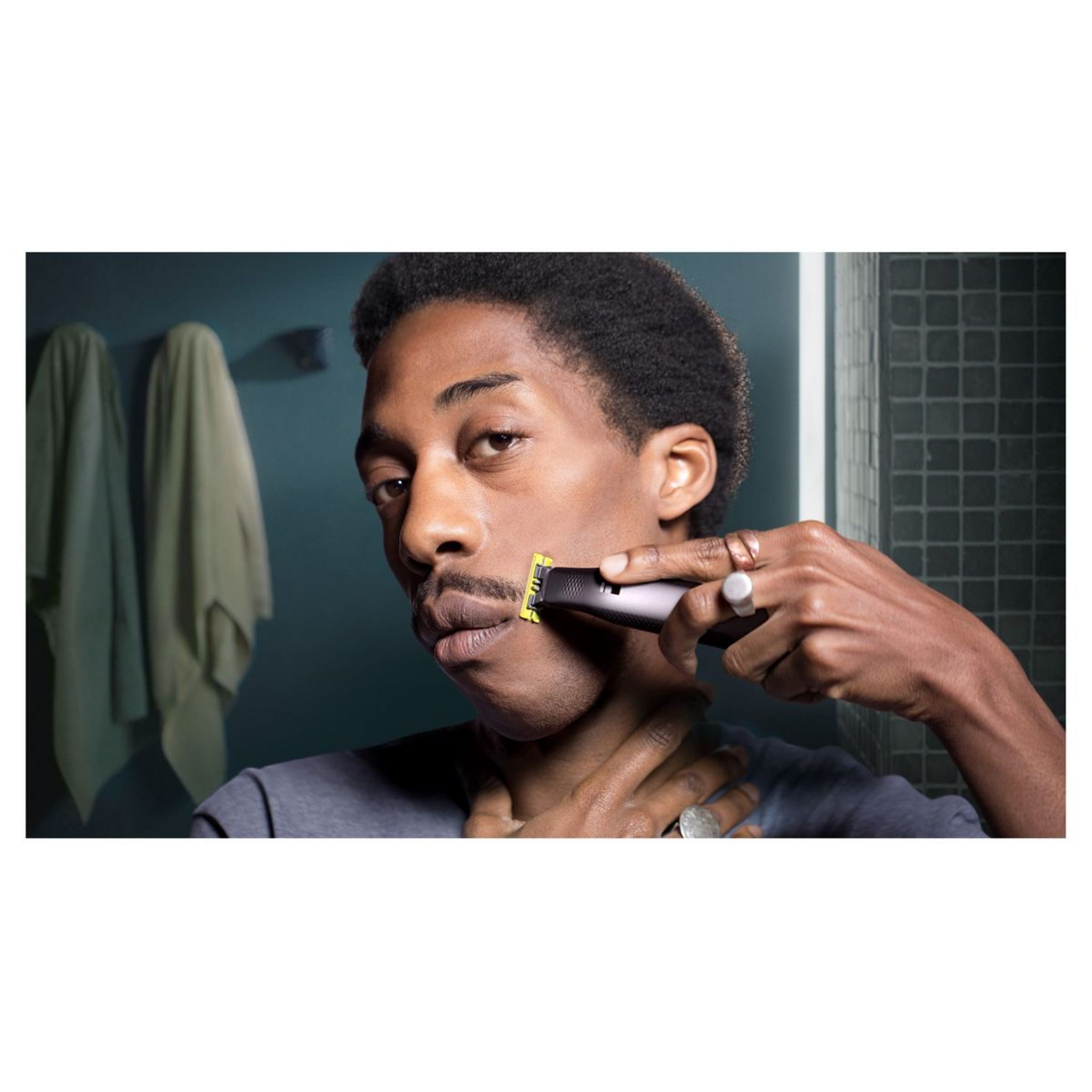 Voir la diapositive 4 : PHILIPS Tondeuse barbe sans fil QP6530/16 - Noir