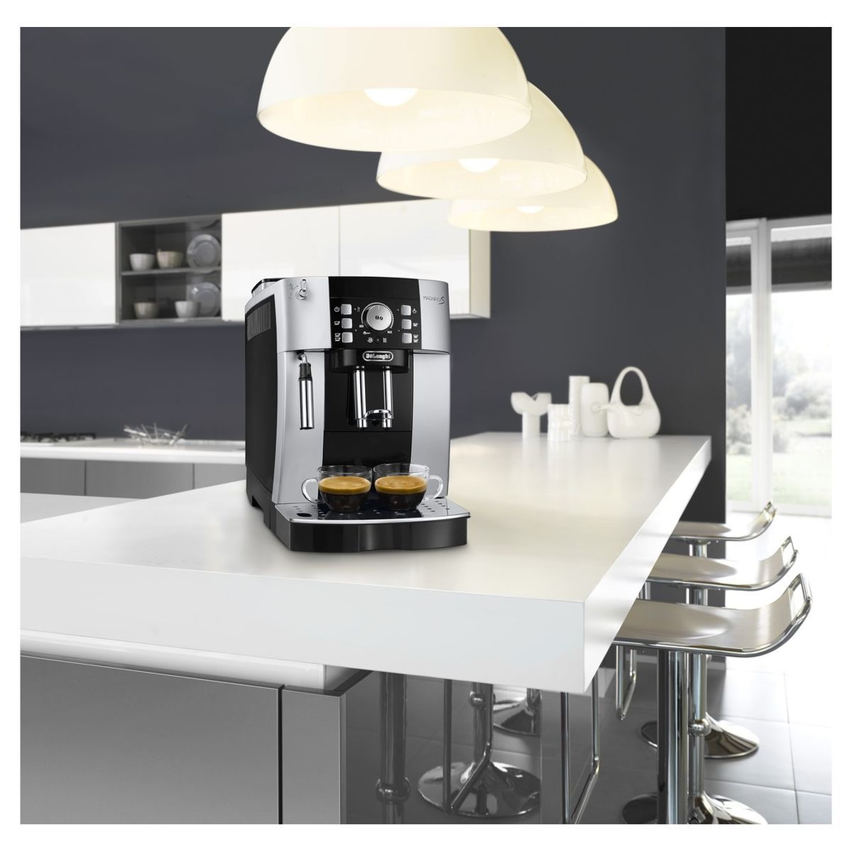 DELONGHI Machine à café expresso avec broyeur ECAM21117SBS11 - Silver et noir