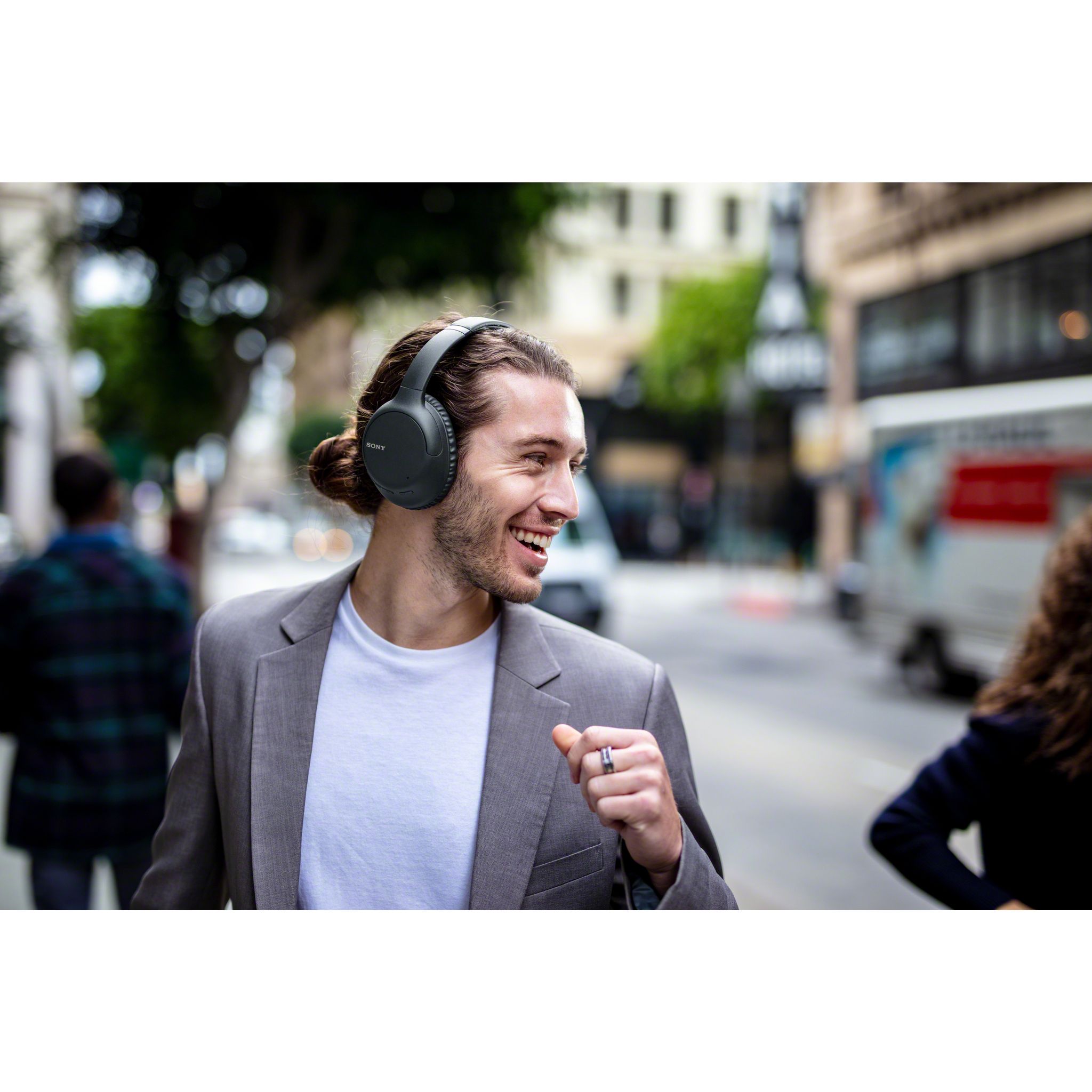 Voir la diapositive 8 : SONY Casque WH-CH710 - Noir