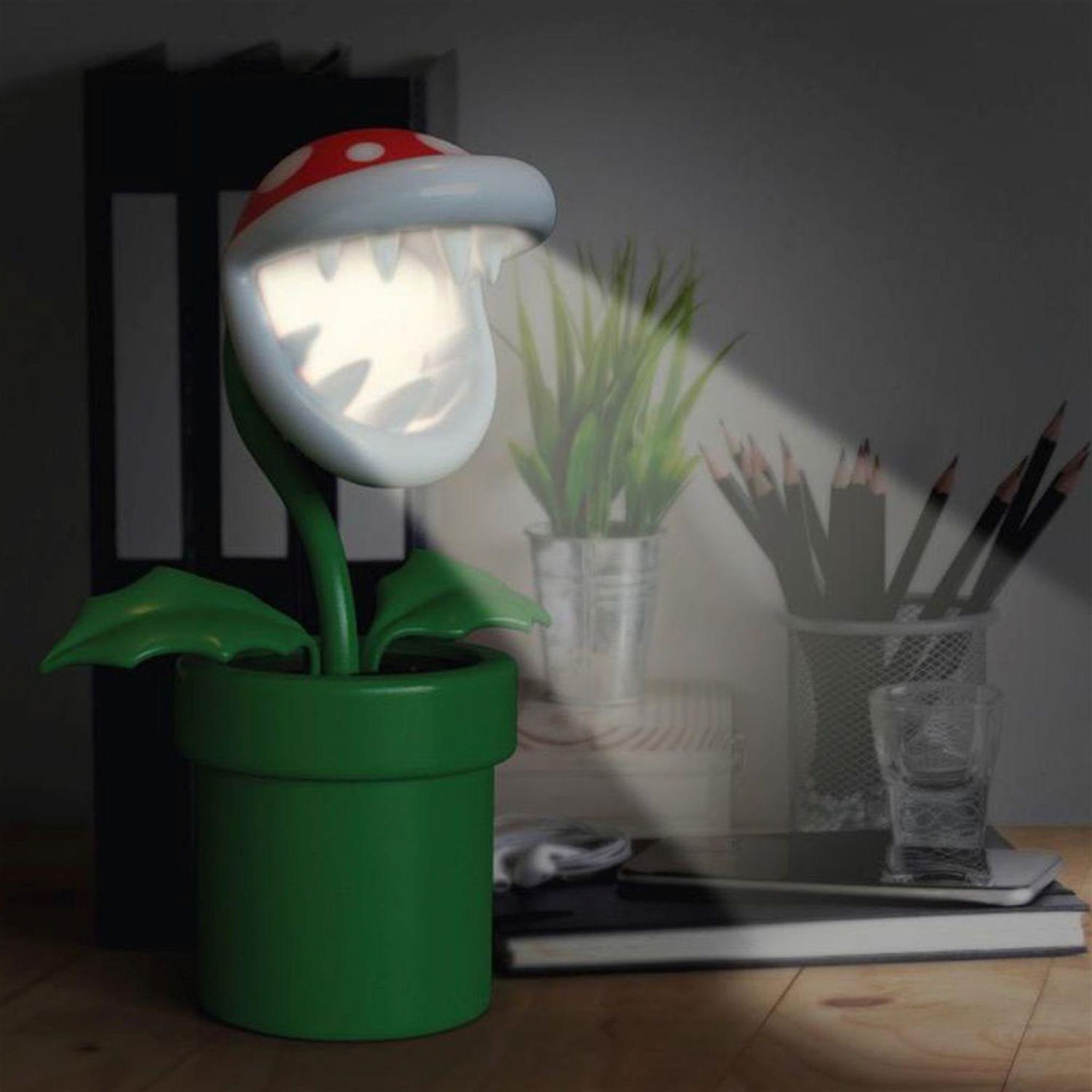WTT Lampe Plante Piranha Posable - Super Mario
