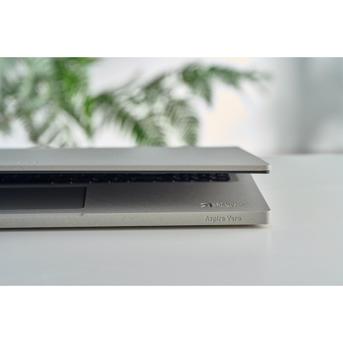 Voir la diapositive 15 : ACER Ordinateur portable Aspire Vero | PC Green | AV15-51-30BM