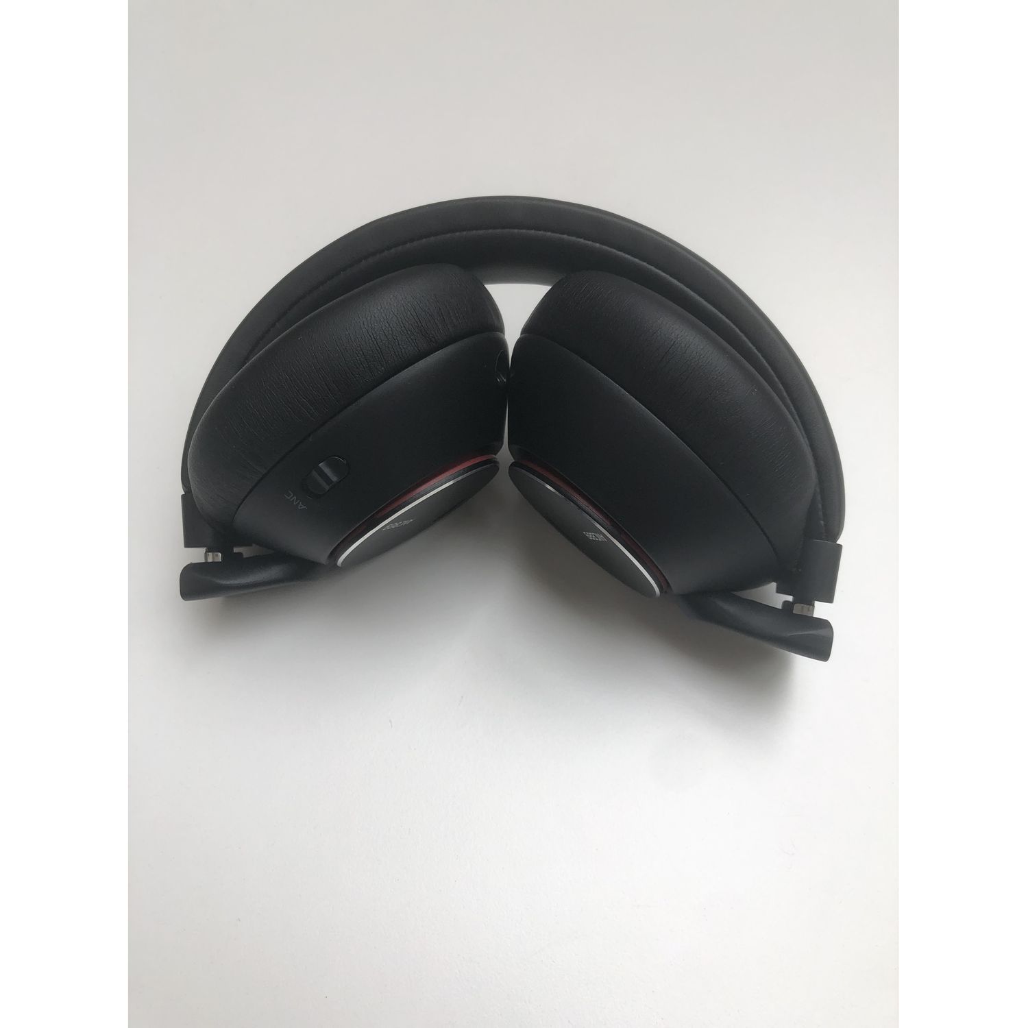 Voir la diapositive 2 : QILIVE Q1136 BT NC - Noir - Technologie ANC ( Réduction active du bruit )