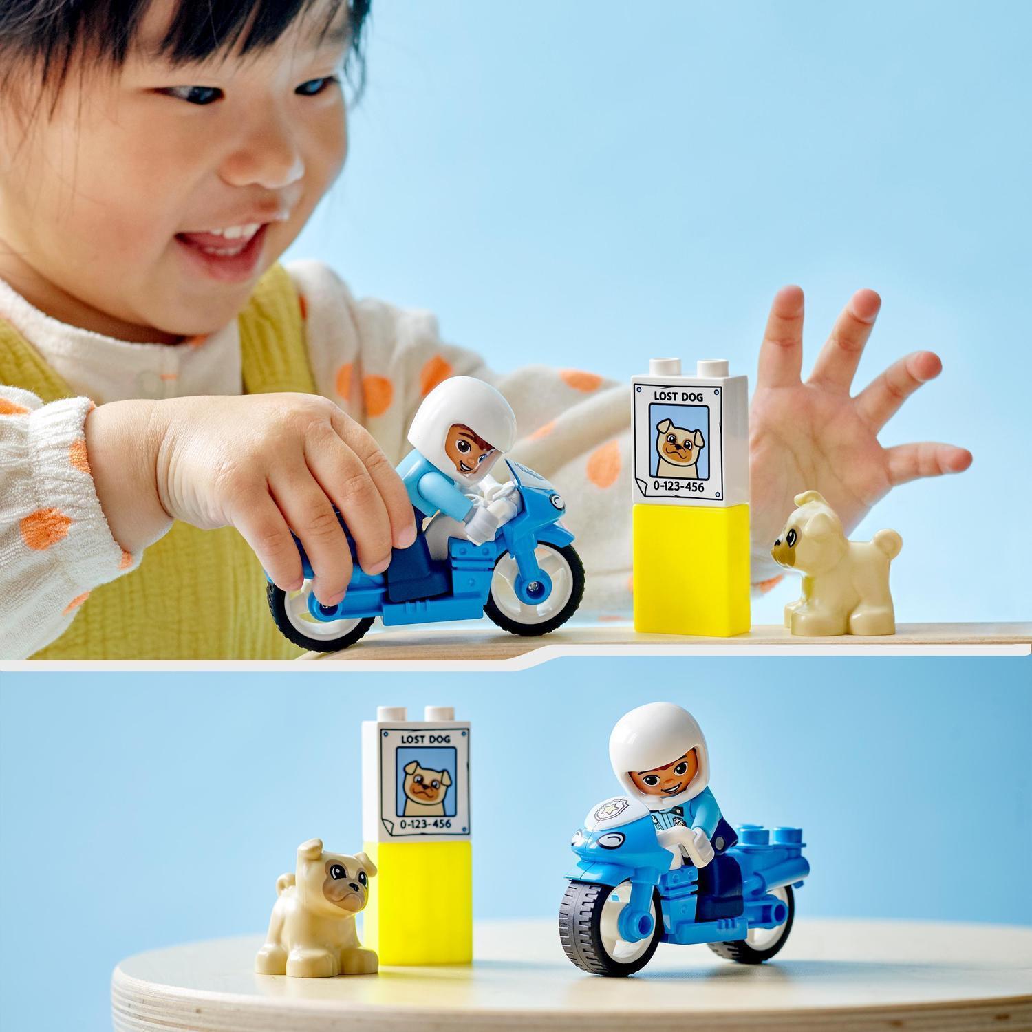 Voir la diapositive 7 : LEGO DUPLO 10967 - La moto de Police