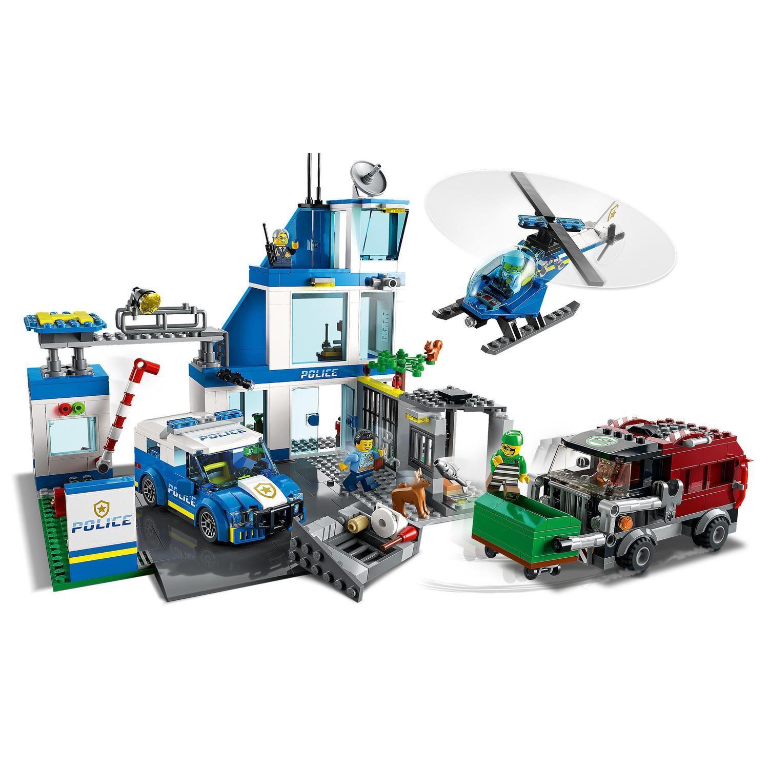 Voir la diapositive 3 : LEGO City 60316 - Commissariat de Police