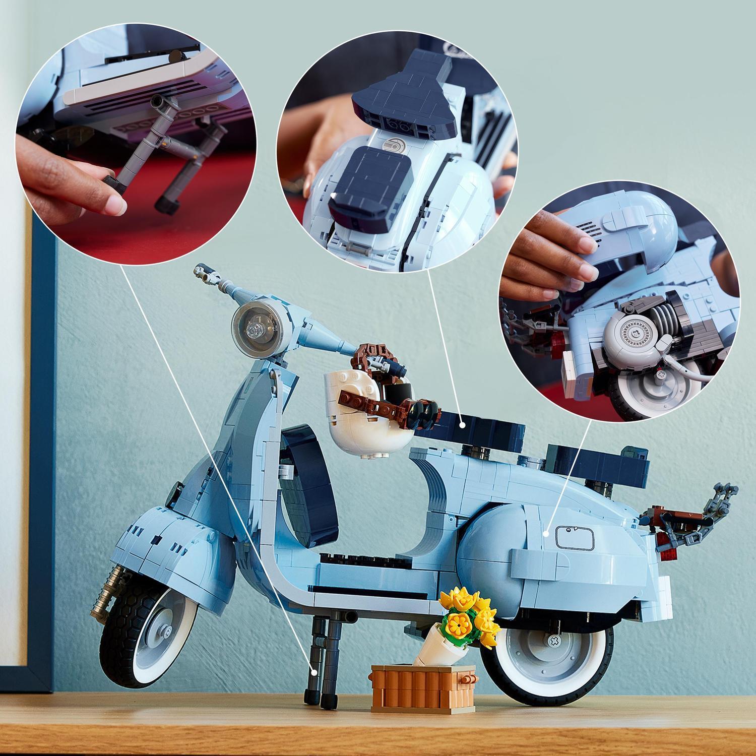 Voir la diapositive 4 : LEGO Creator 10298 - Vespa 125 - Bleu