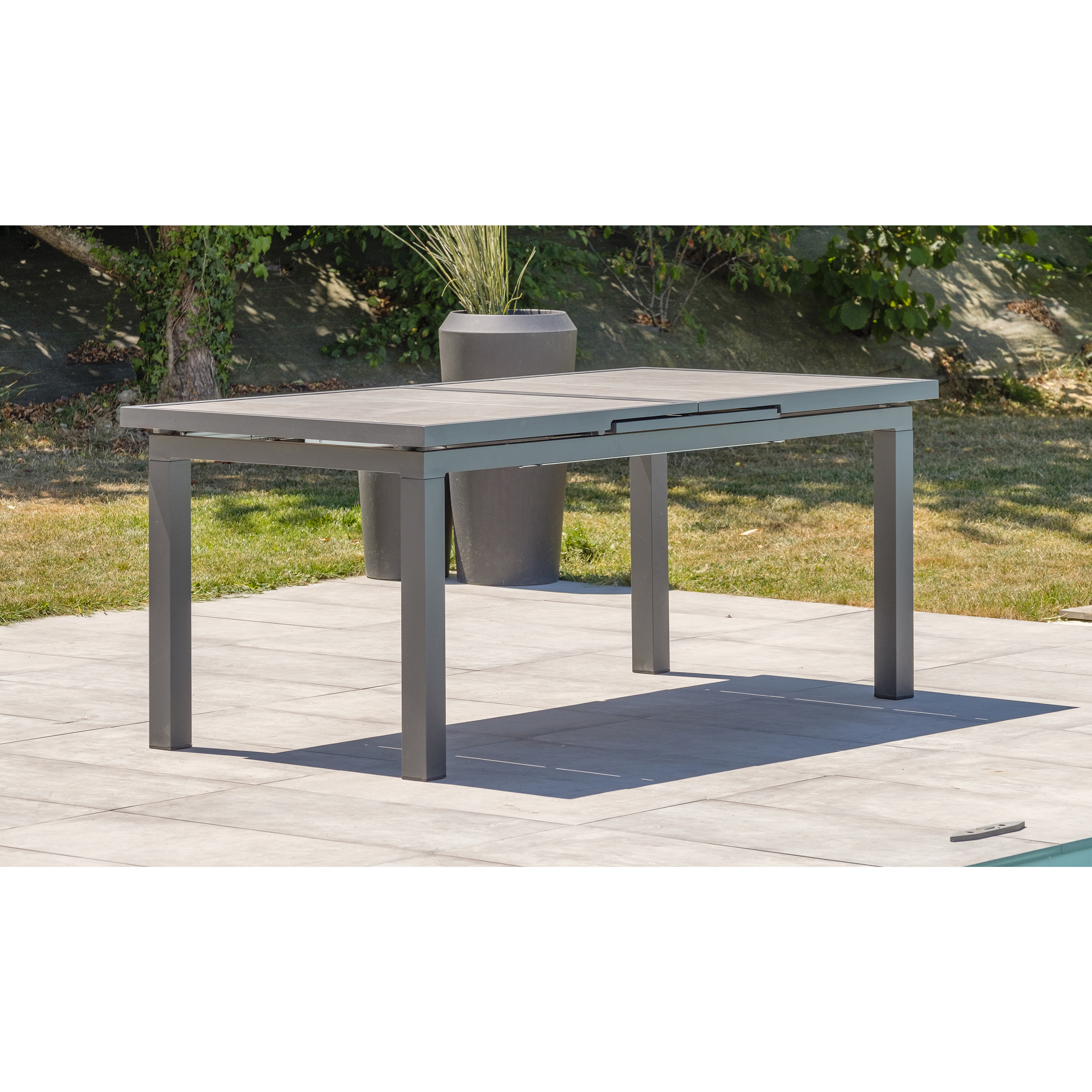 Voir la diapositive 3 : DCB GARDEN Salon de jardin extensible - 6/10 places - Aluminium - Anthracite - VENISE
