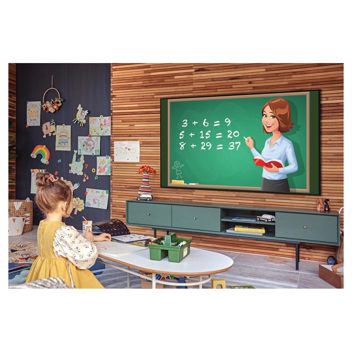 Voir la diapositive 4 : SAMSUNG TV QLED 4K QE70Q60AA Ultra HD 176 cm Smart TV