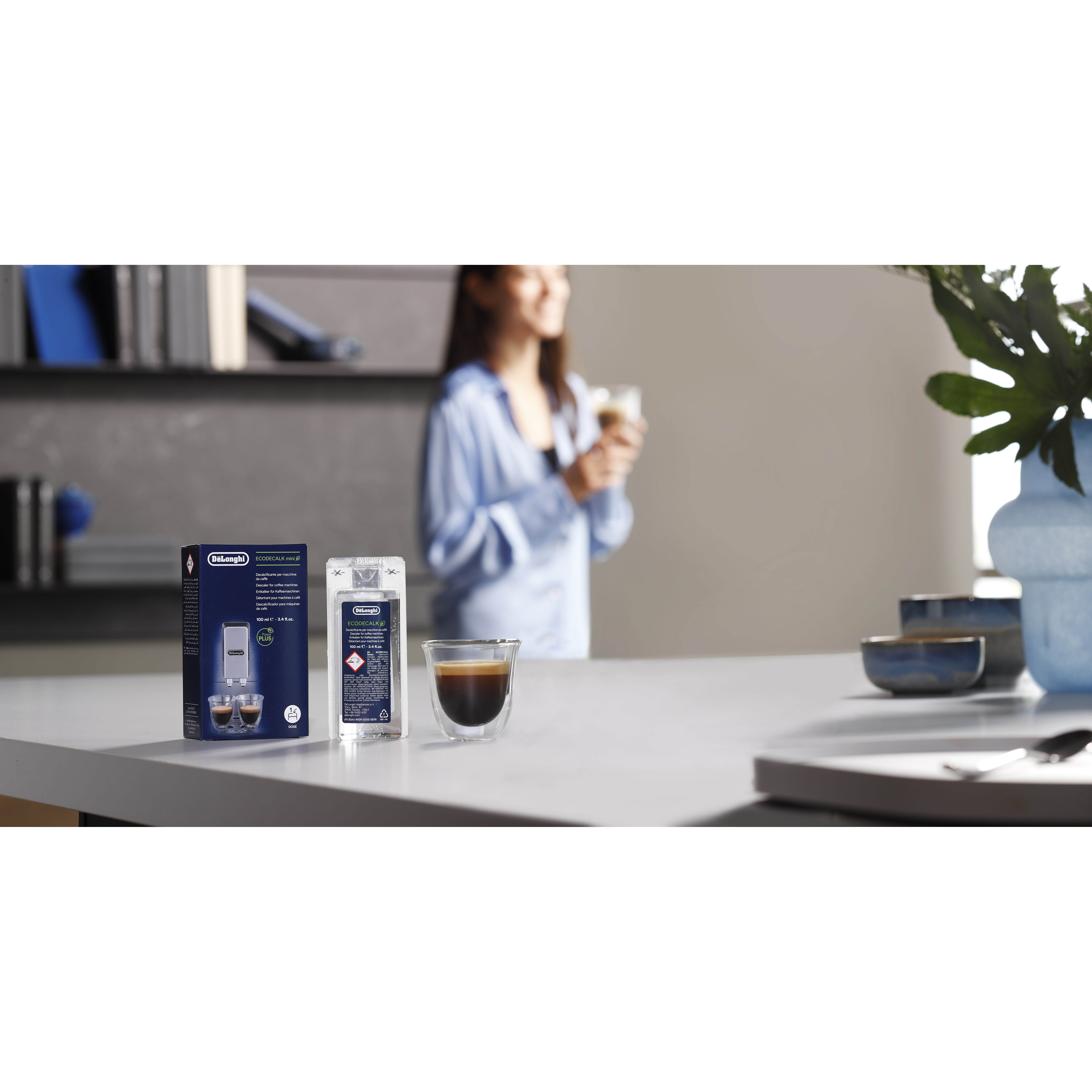Voir la diapositive 3 : DELONGHI Détartrant machine à café DLSC101 - Bleu