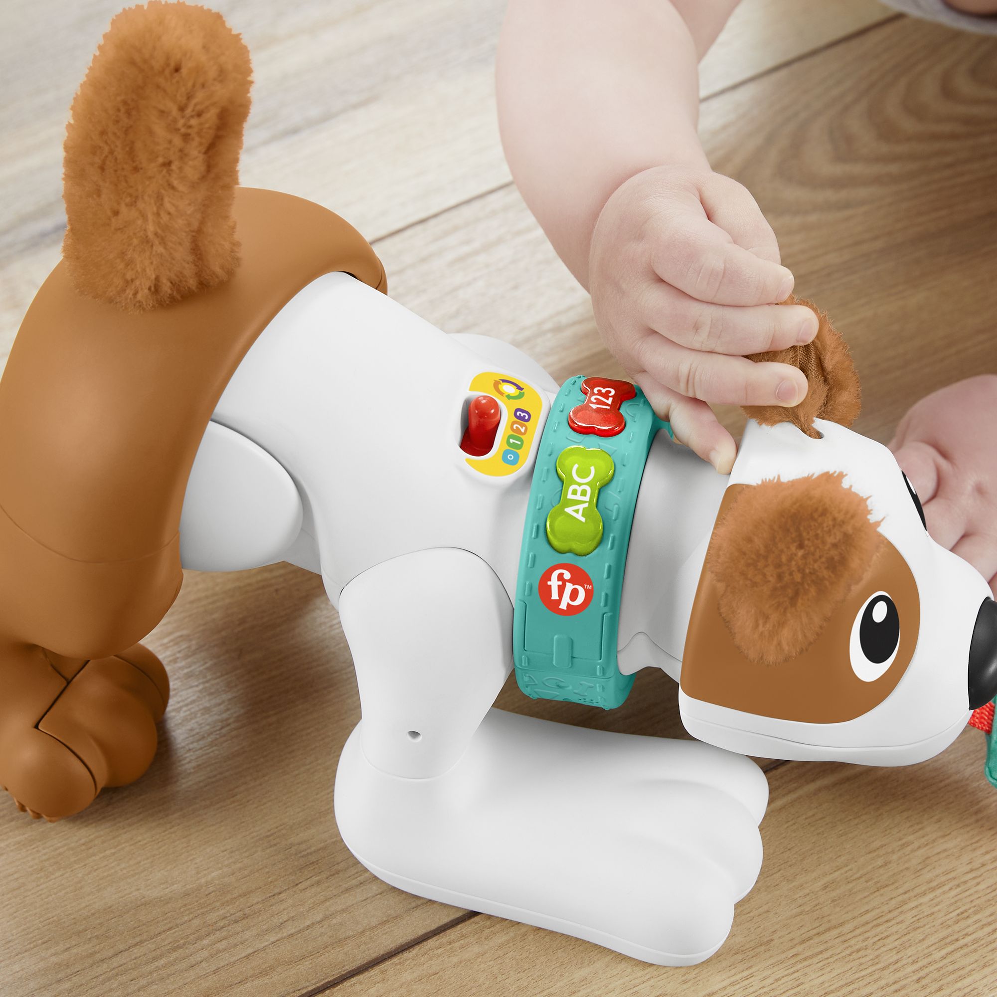 Voir la diapositive 13 : MATTEL Mon Petit Chiot Rampe avec moi Fisher Price