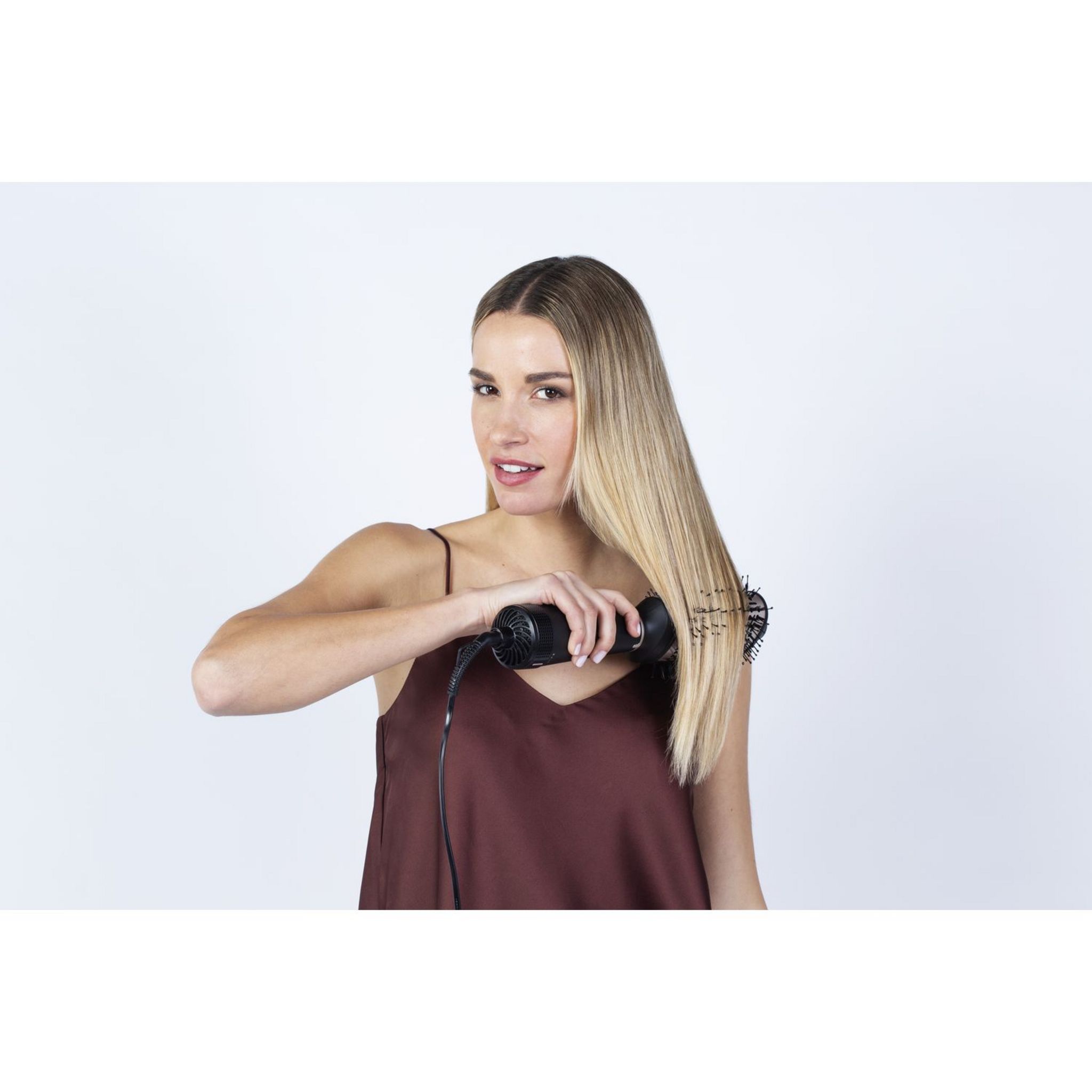 Voir la diapositive 8 : QILIVE Brosse soufflante et volumisante 42755 - Noir