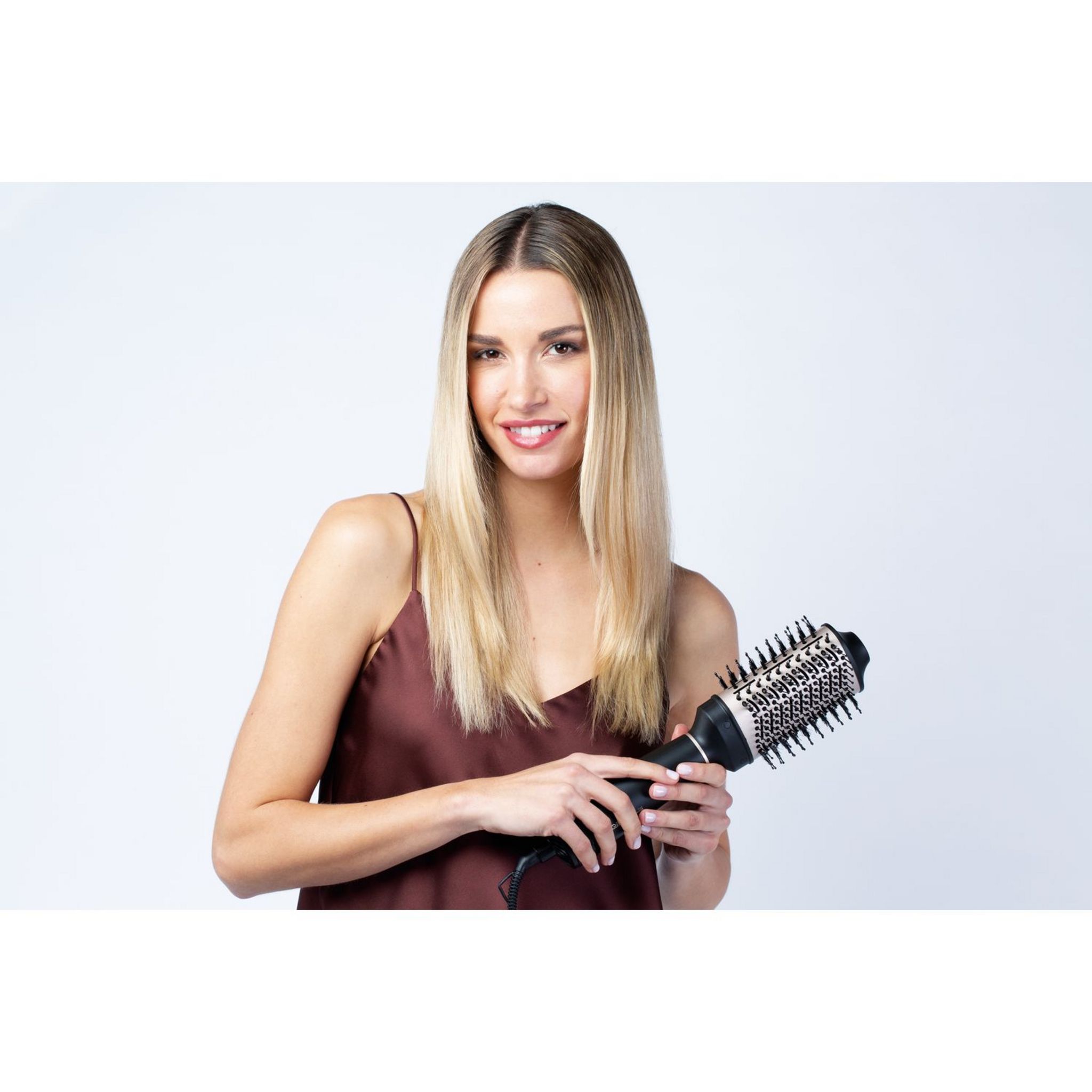 Voir la diapositive 9 : QILIVE Brosse soufflante et volumisante 42755 - Noir