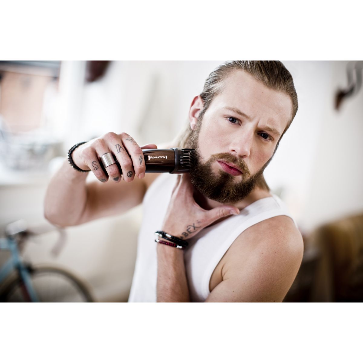 REMINGTON Tondeuse barbe MB4047 - Marron