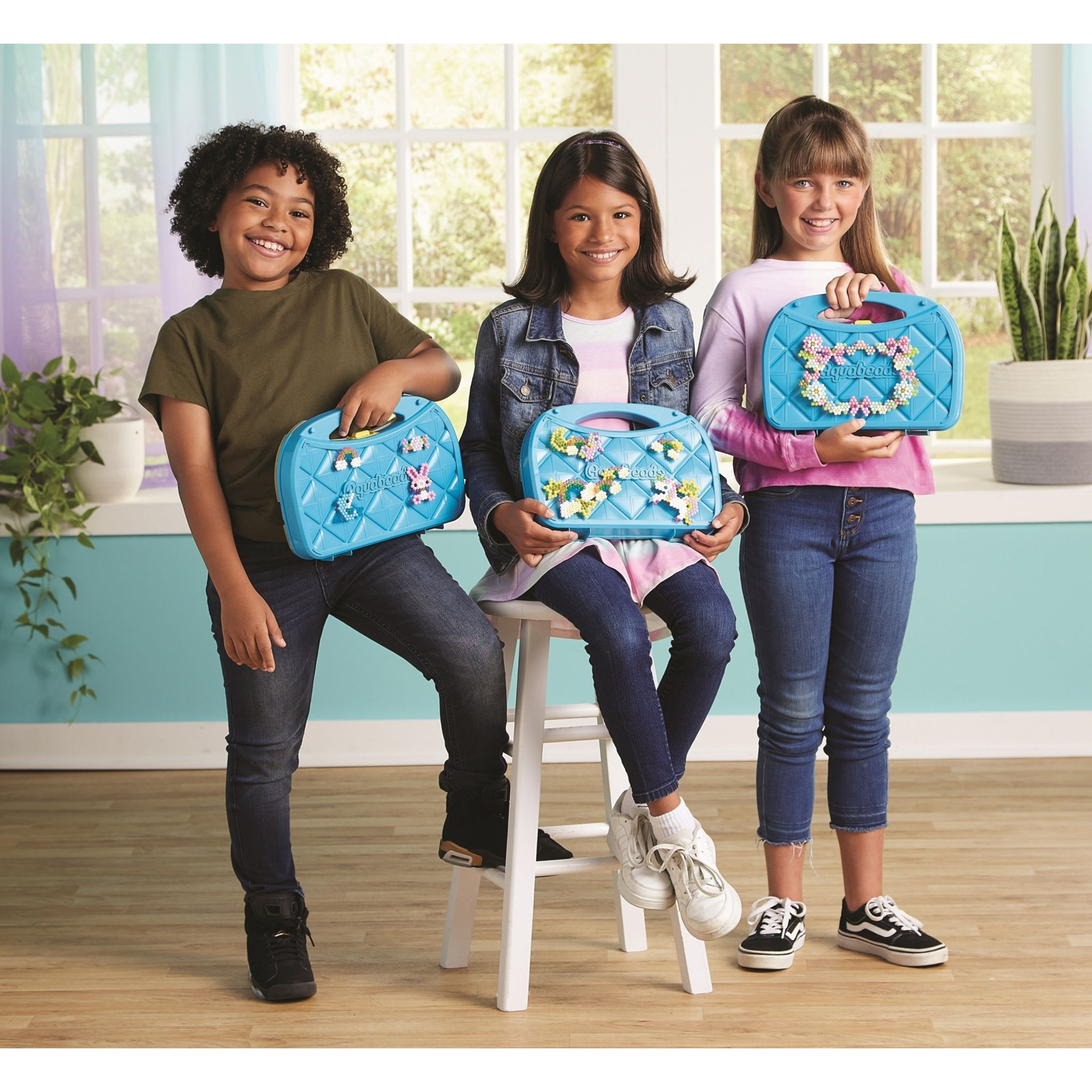 Voir la diapositive 4 : EPOCH D'ENFANCE Malette d'Initiation Aquabeads