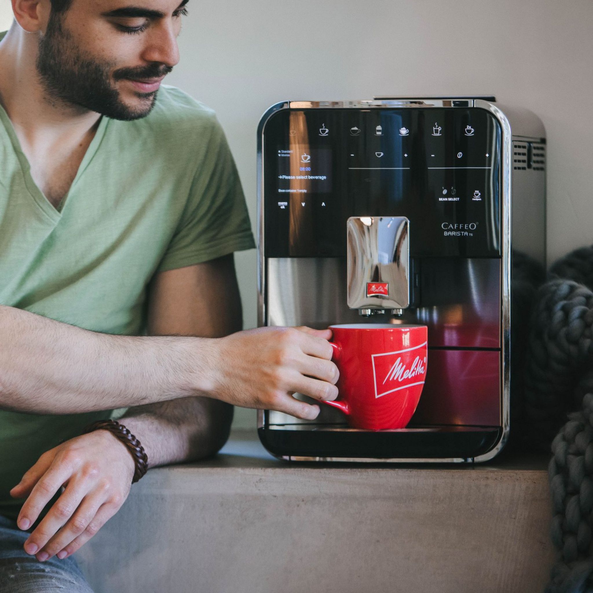 Voir la diapositive 2 : MELITTA Expresso broyeur F830-101 - Argent