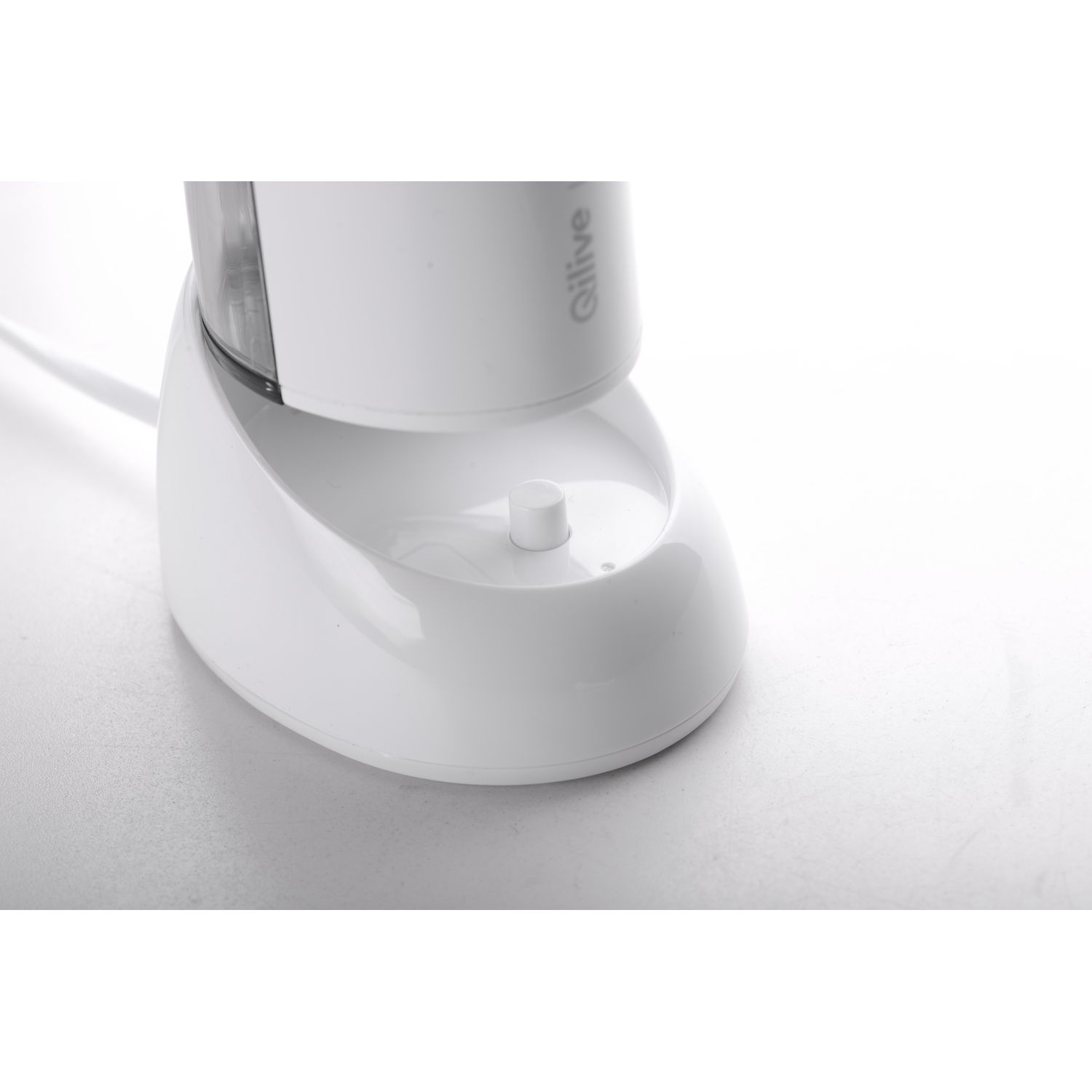 Voir la diapositive 6 : QILIVE Jet dentaire Q.7692 - Blanc