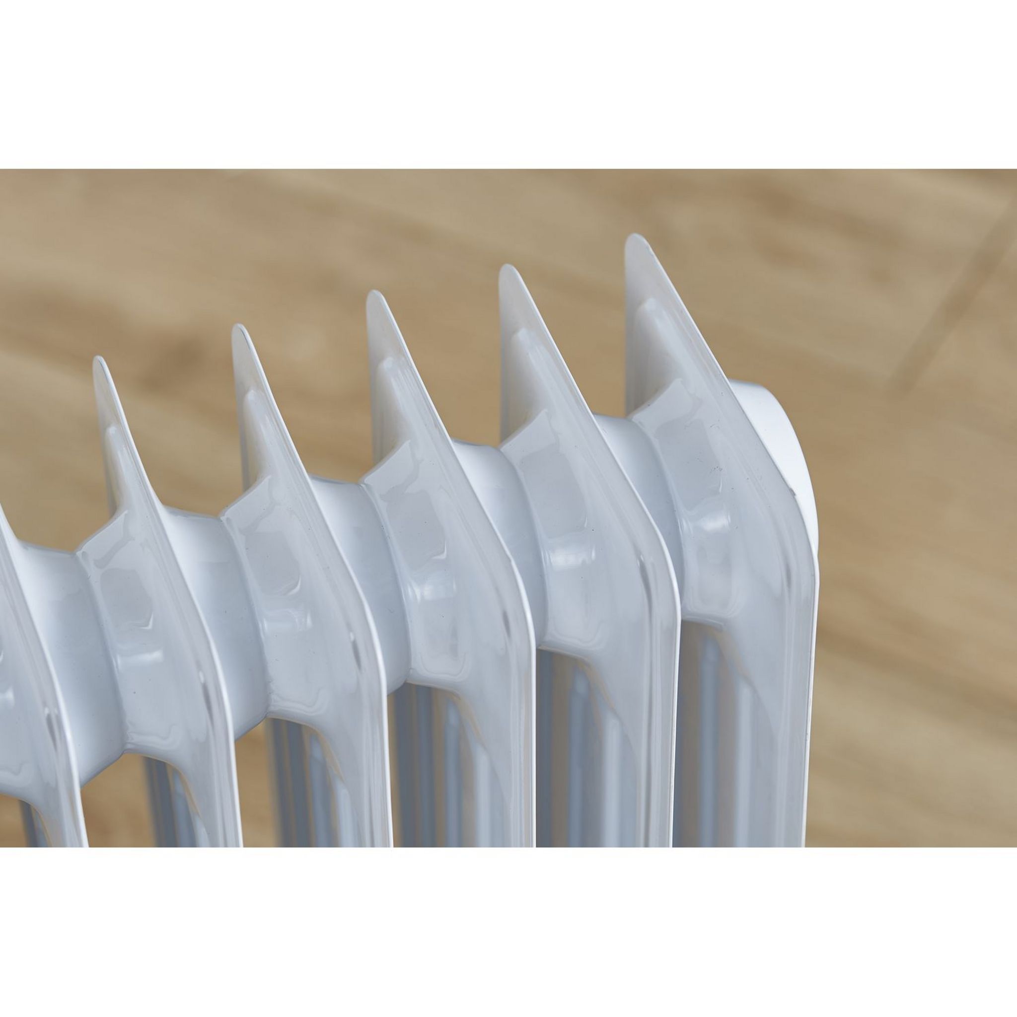 Voir la diapositive 2 : QILIVE Chauffage électrique Q.6120 - Blanc