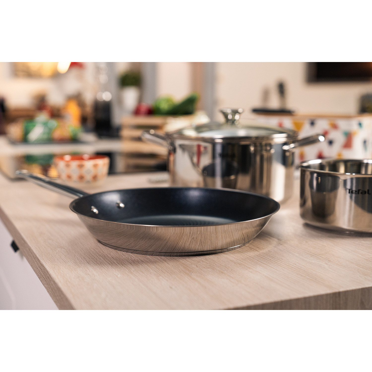 Voir la diapositive 2 : TEFAL Poêle 20cm inox non revêtu tous feux dont induction COOK EAT