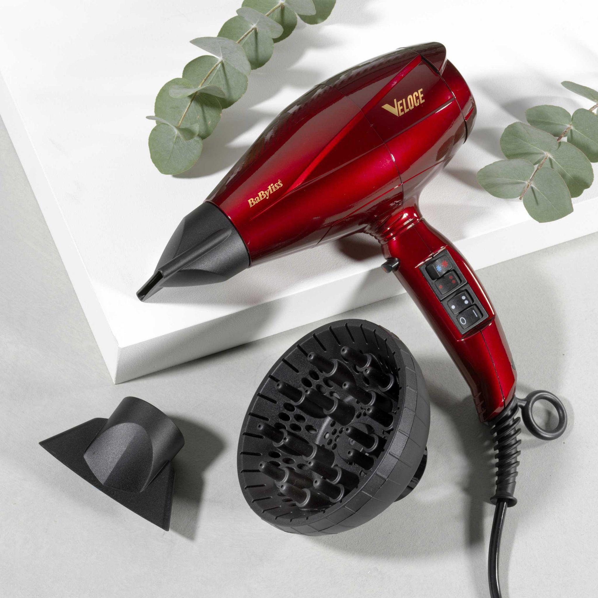 Voir la diapositive 2 : BABYLISS Sèche cheveux avec diffuseur fonction ionique 6750DE - Noir