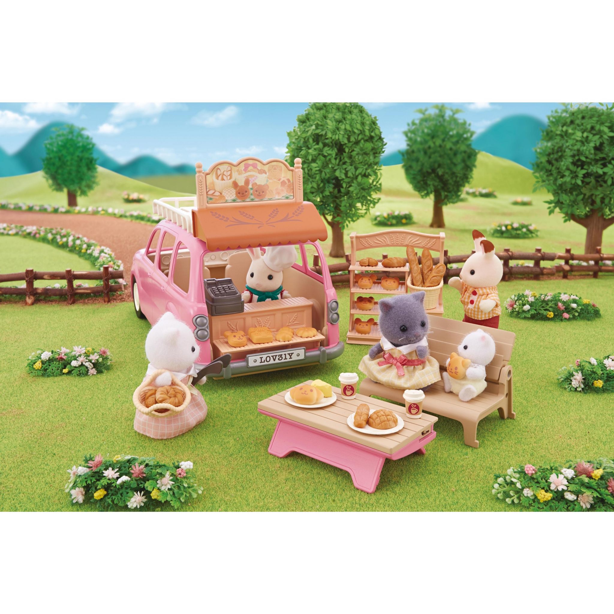 Voir la diapositive 5 : EPOCH D'ENFANCE Le monospace Rose et le set de Pique-Nique Sylvanian Families