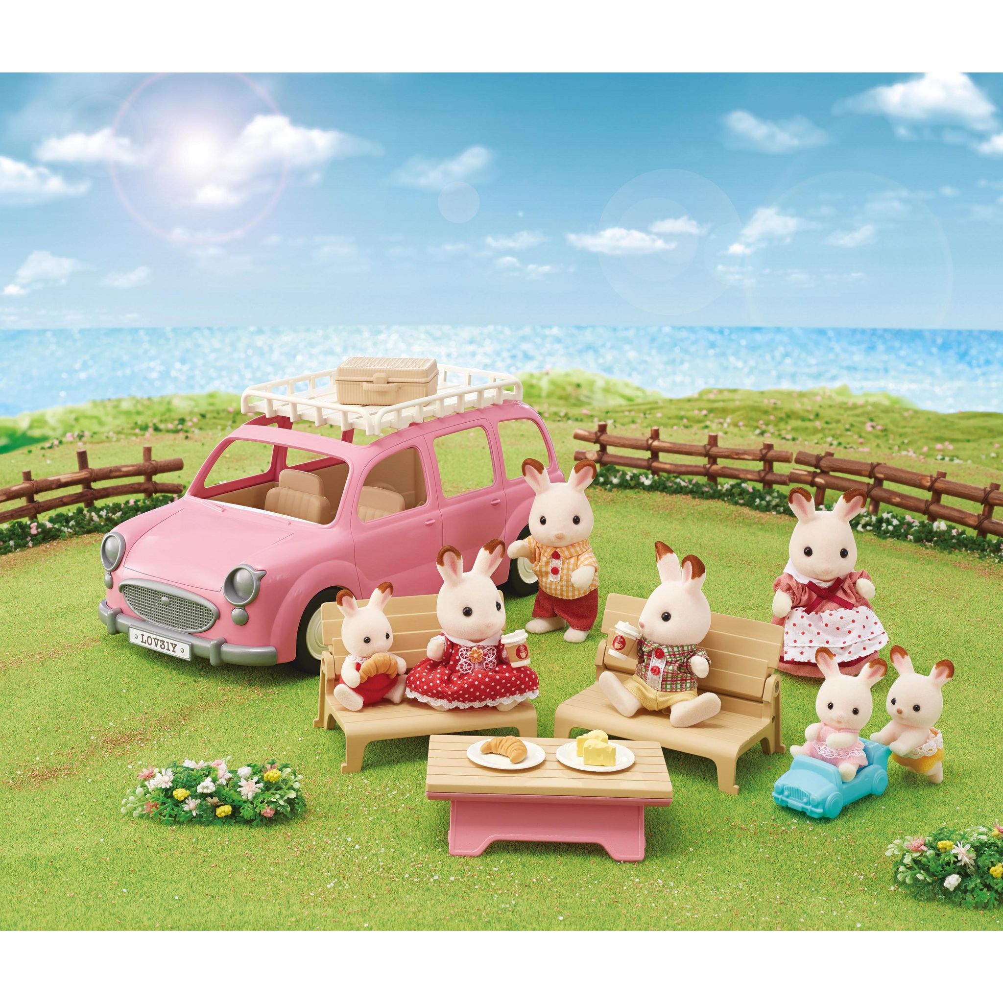 Voir la diapositive 6 : EPOCH D'ENFANCE Le monospace Rose et le set de Pique-Nique Sylvanian Families