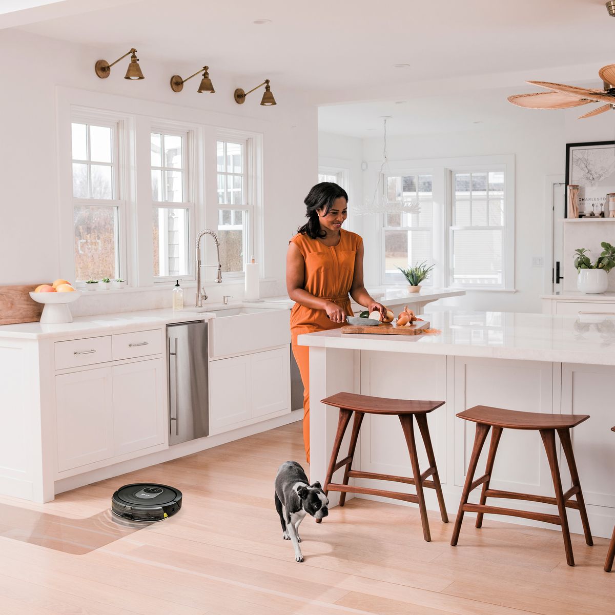 SHARK Aspirateur robot laveur RV2001WDEU - Noir