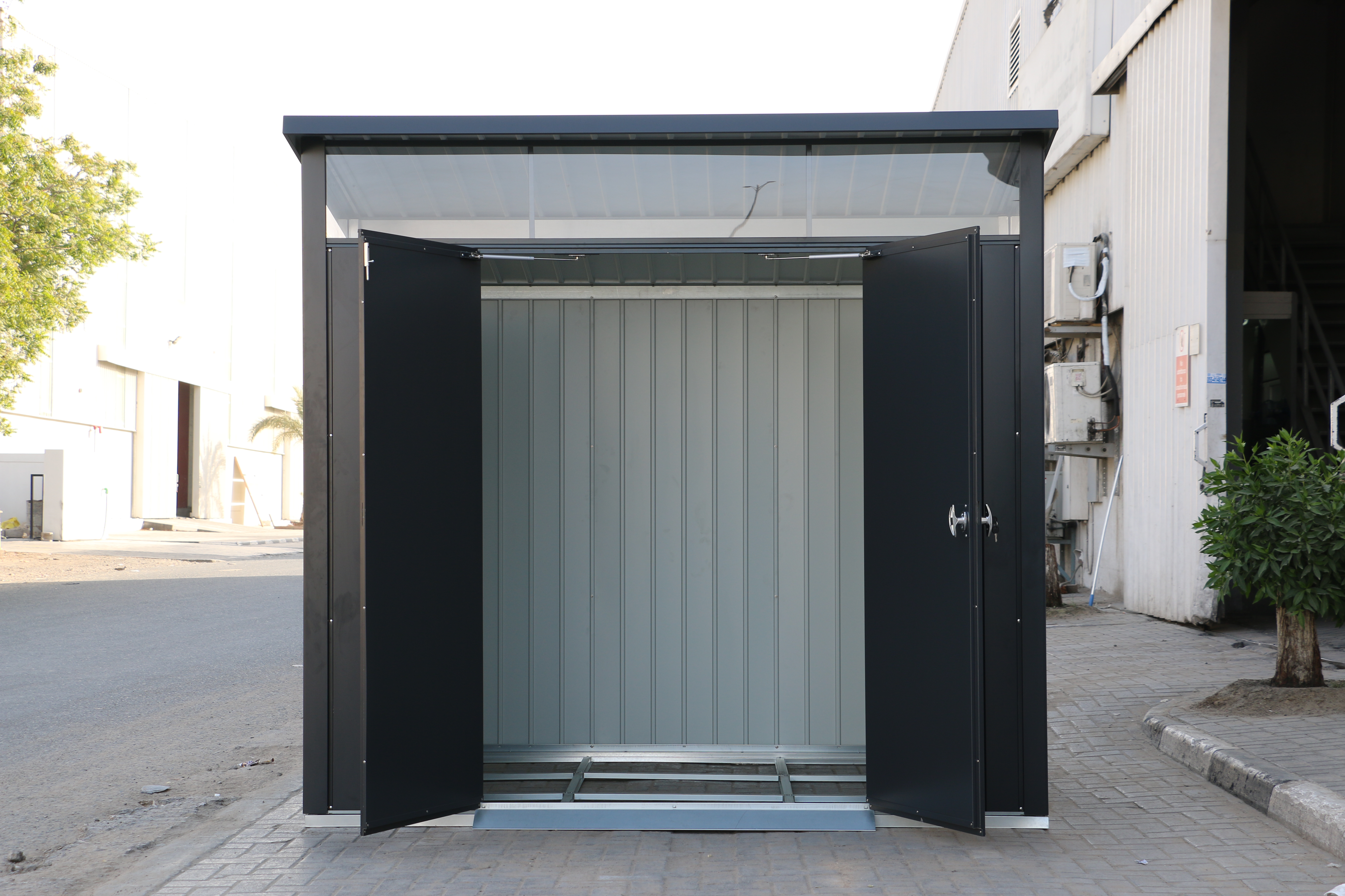 Voir la diapositive 2 : DURAMAX Abri de jardin métal Anthracite - Monopente - 5,22m² - MODERN