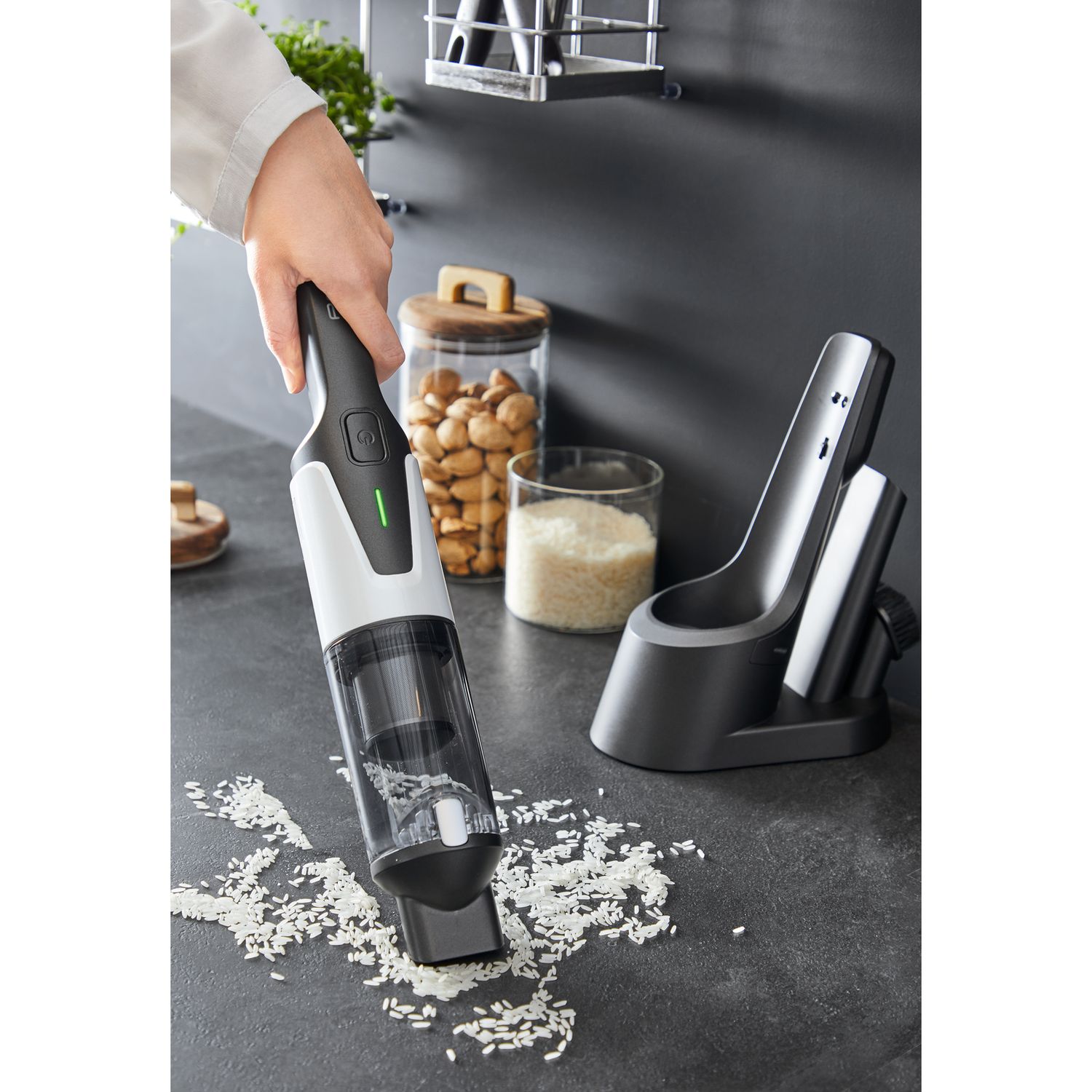 Voir la diapositive 11 : ROWENTA Aspirateur à main AC9736WO - Noir
