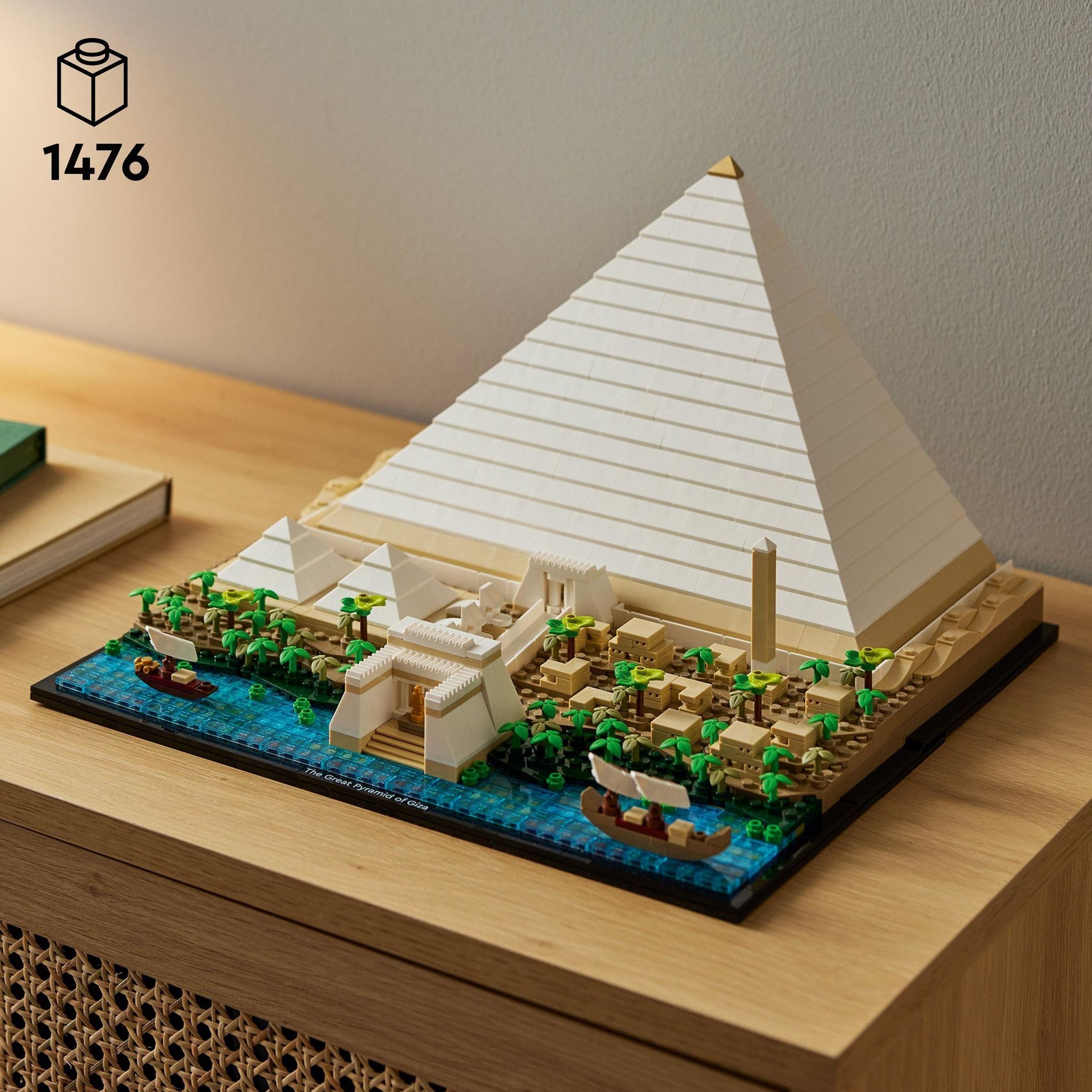 Voir la diapositive 3 : LEGO Architecture 21058 - La Grande Pyramide de Gizeh