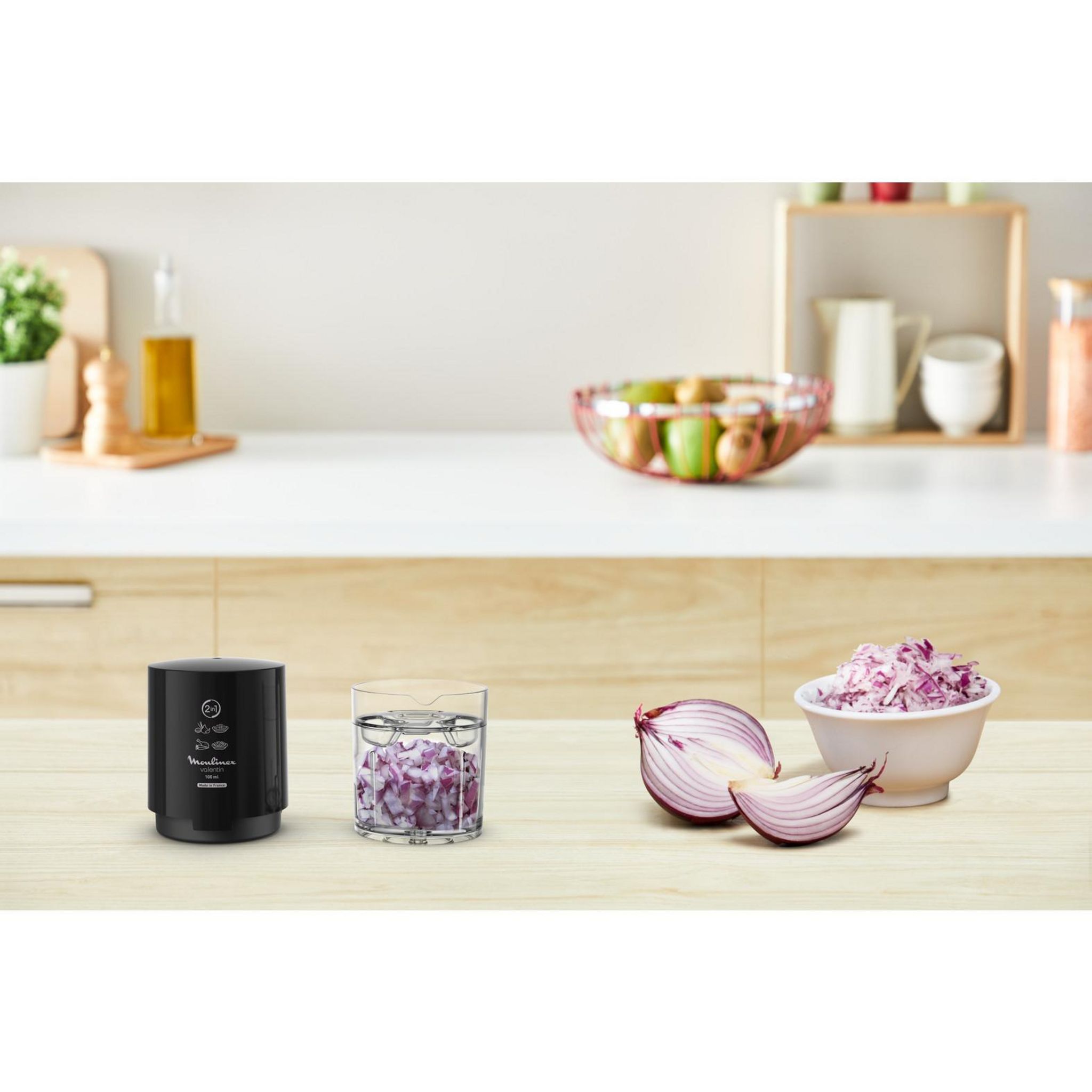 Voir la diapositive 5 : MOULINEX Mini hachoir VALENTIN DJ120810 - Noir