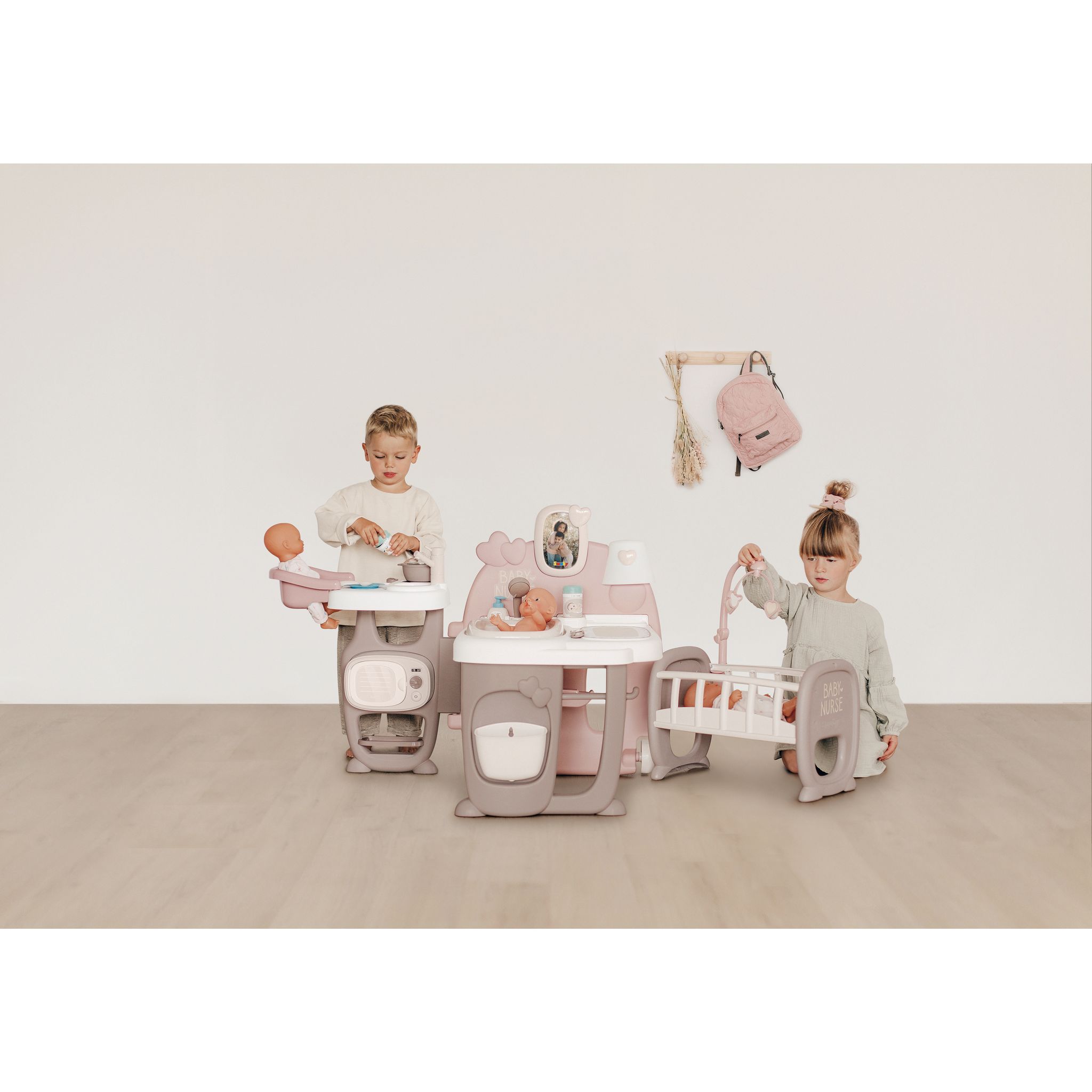 Voir la diapositive 5 : SMOBY Baby Nurse Grande maison de bébés