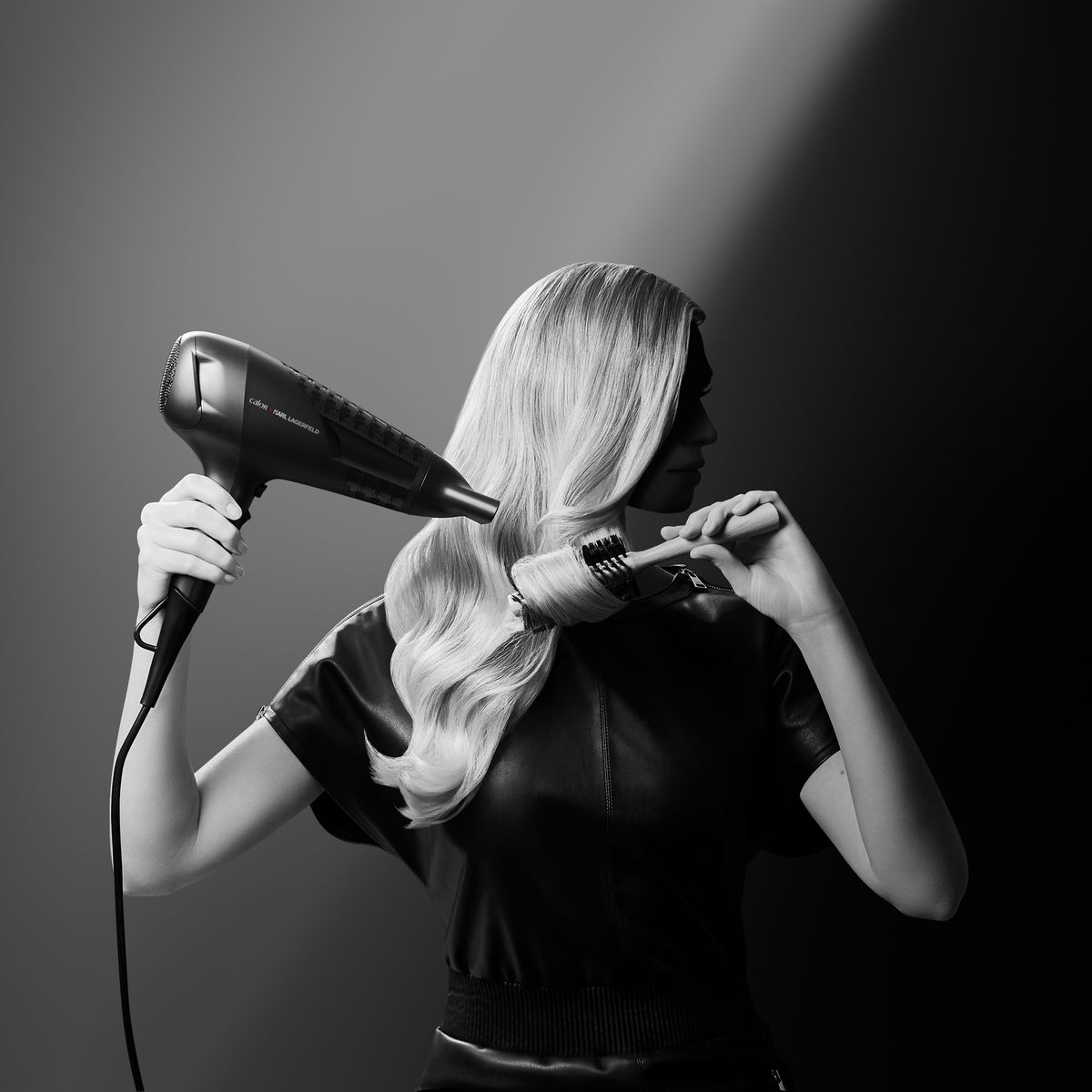 CALOR Sèche cheveux CV581LC0 - Noir