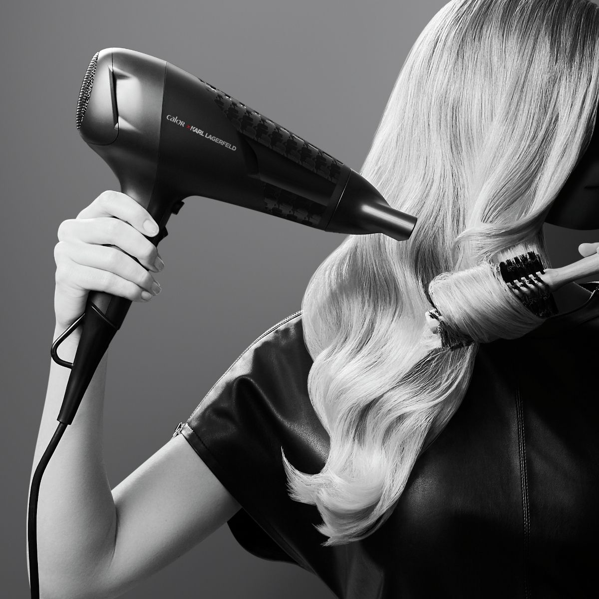 CALOR Sèche cheveux CV581LC0 - Noir