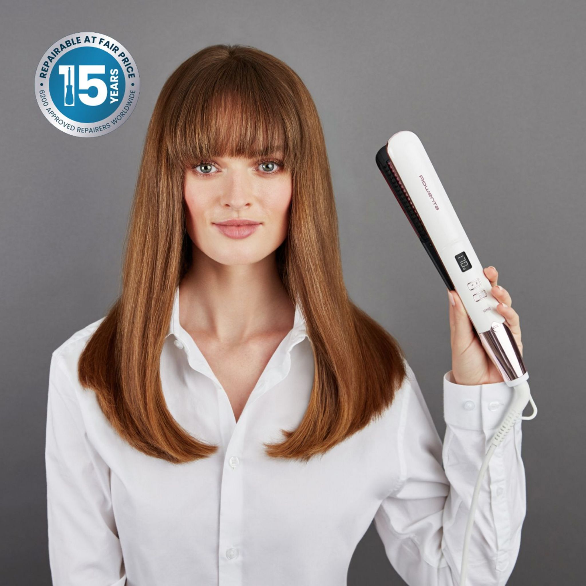 Voir la diapositive 5 : ROWENTA Lisseur céramique Volumizer SF4655F0 - Blanc