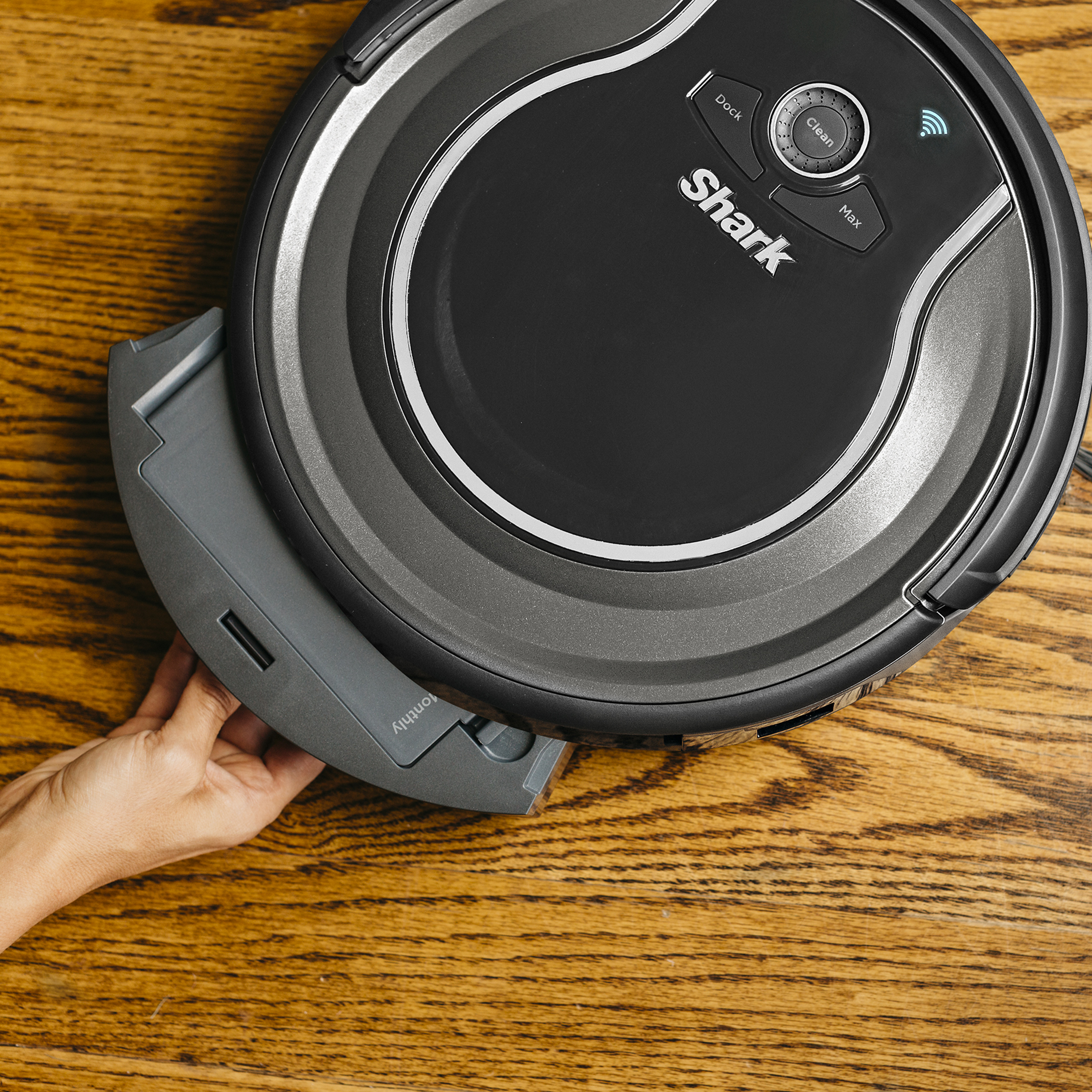Voir la diapositive 8 : SHARK Aspirateur robot connecté RV750EU - Noir