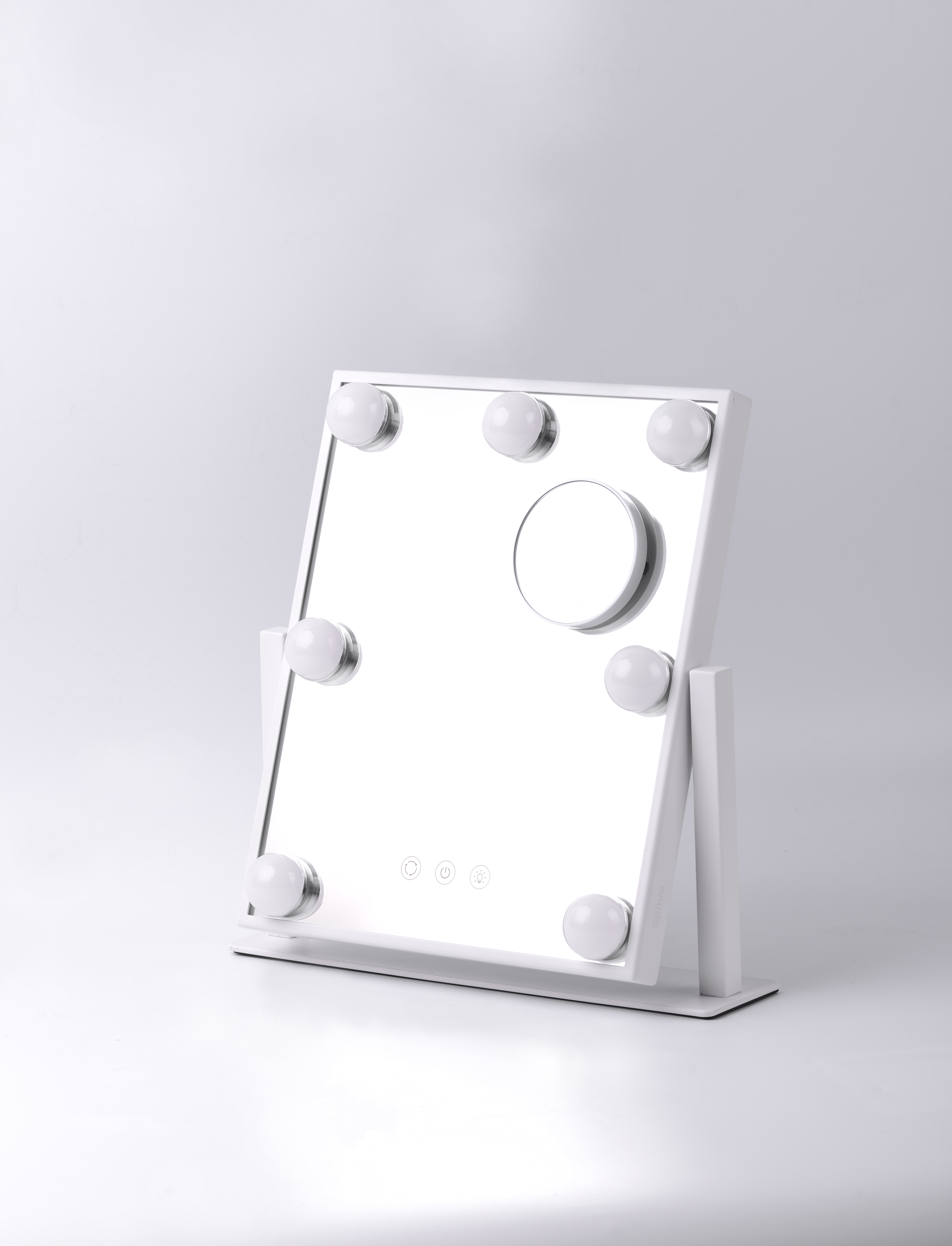 Voir la diapositive 8 : QILIVE Miroir maquillage Hollywood 600102915 - Blanc