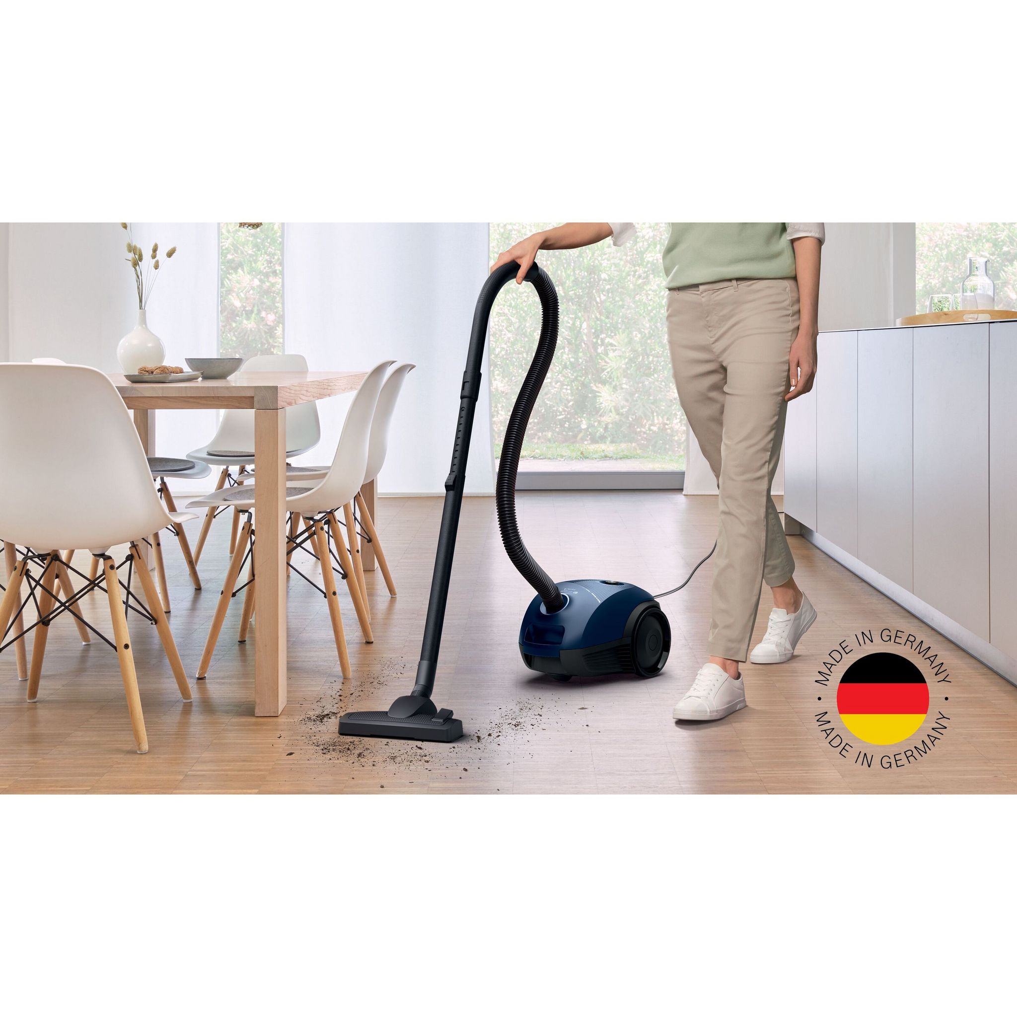 Voir la diapositive 2 : BOSCH Aspirateur traîneau avec sac BGLS2BU2 - Bleu