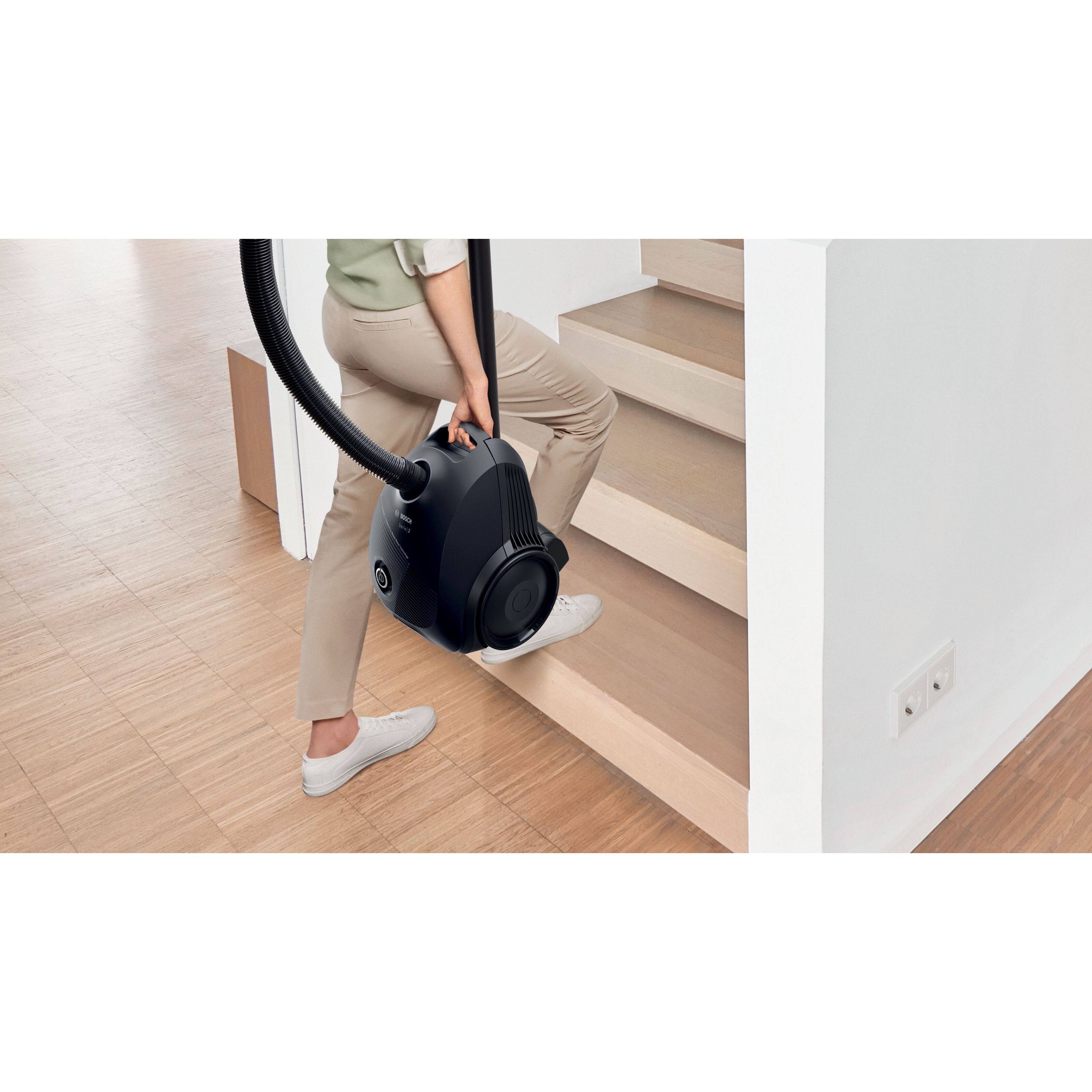 Voir la diapositive 2 : BOSCH Aspirateur traîneau avec sac BGLS2BA3D8 - Noir
