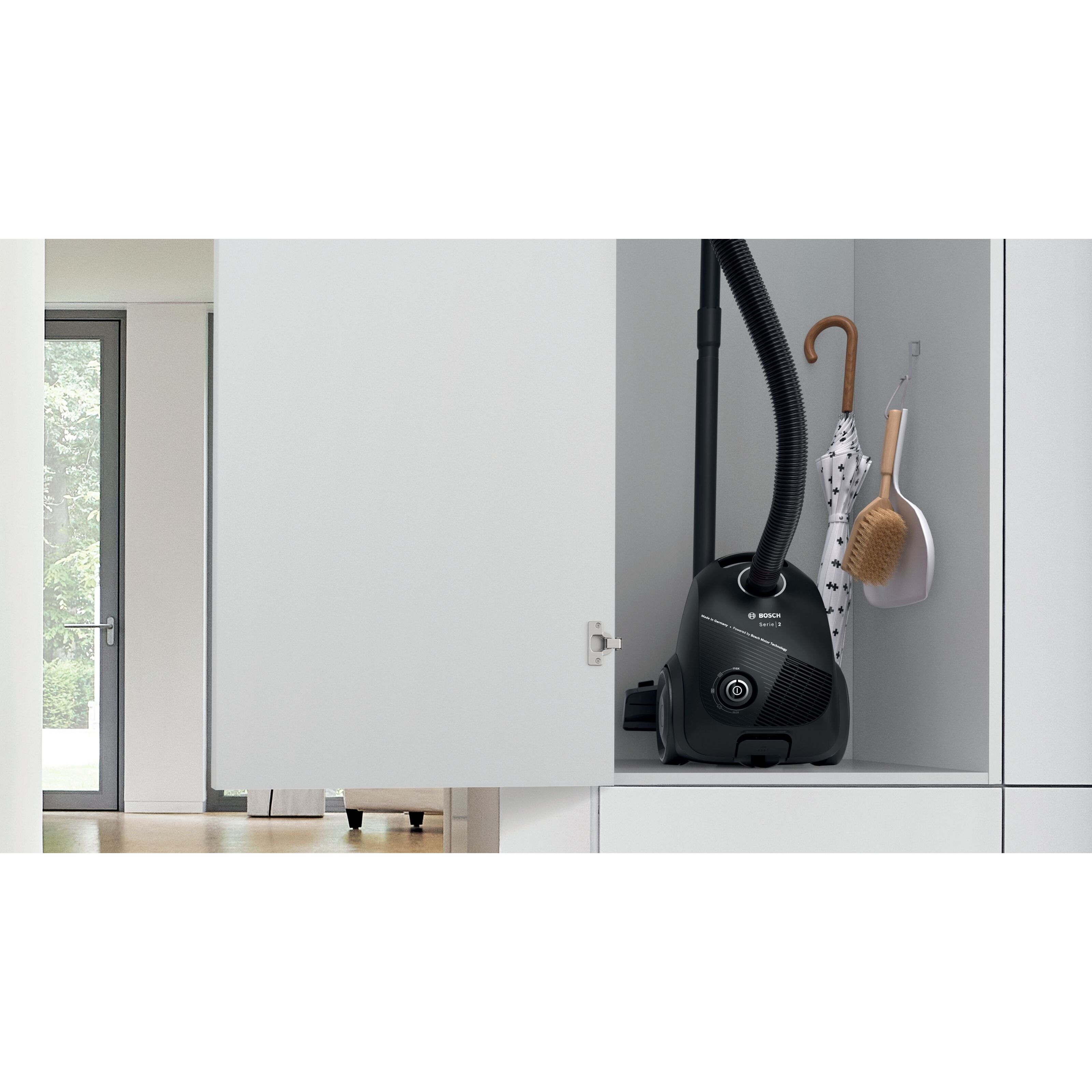 Voir la diapositive 3 : BOSCH Aspirateur traîneau avec sac BGLS2BA3D8 - Noir