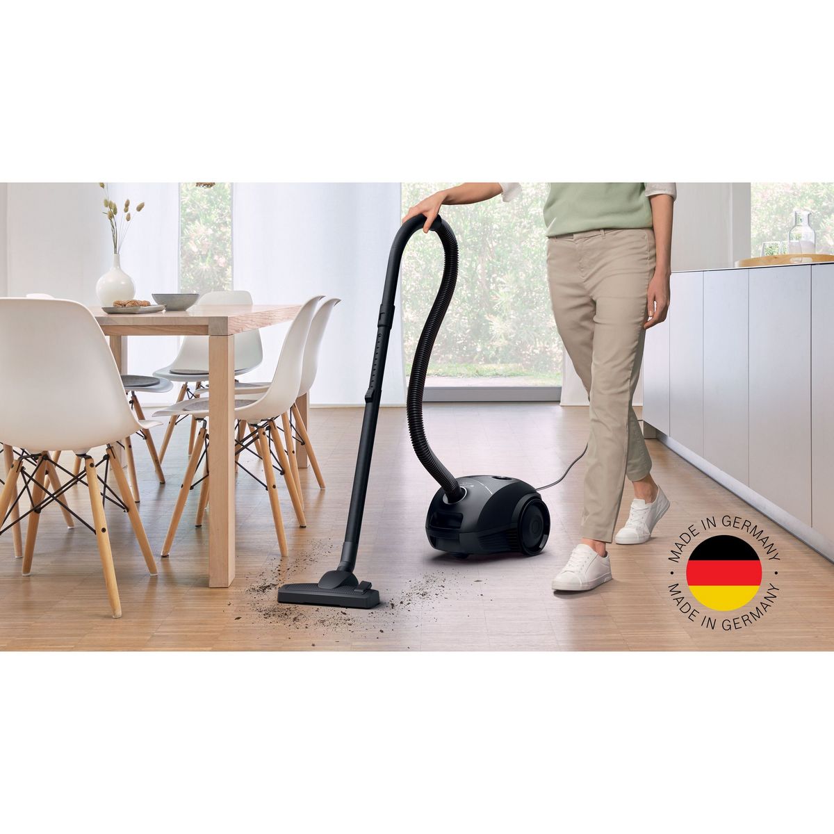 BOSCH Aspirateur traîneau avec sac BGLS2BA3D8 - Noir