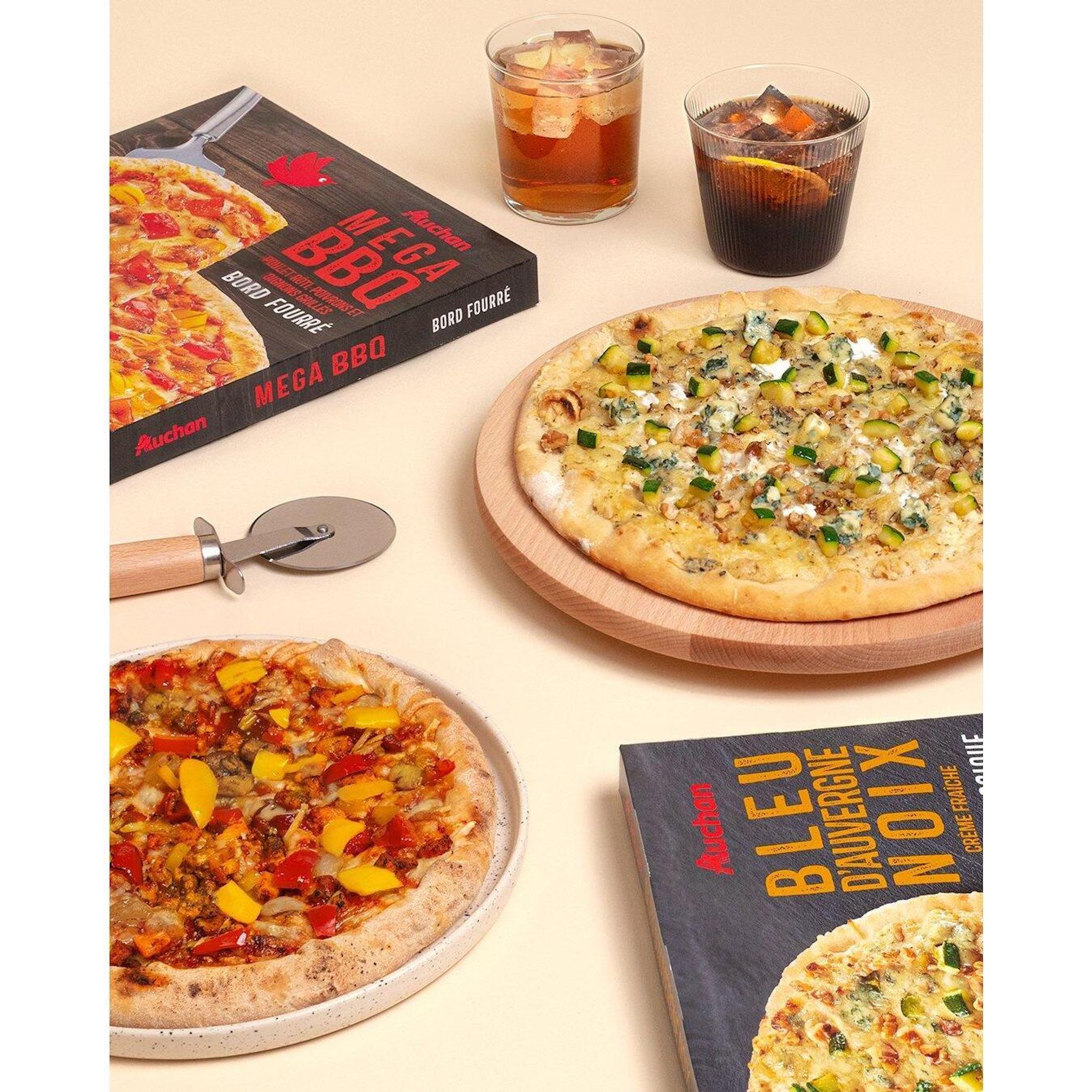 Voir la diapositive 4 : AUCHAN Pizza méga barbecue bord fourré 500g