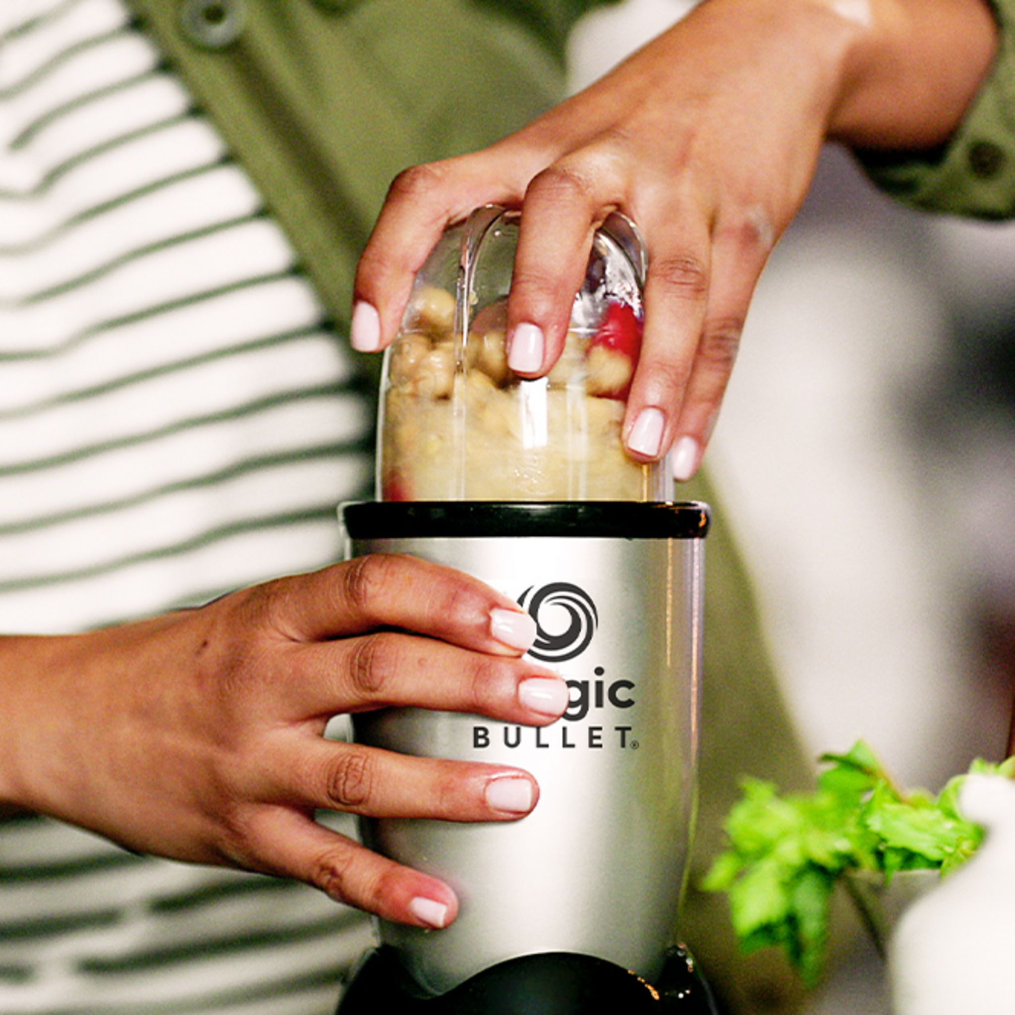 Voir la diapositive 5 : NUTRIBULLET Blender MBR10 - Silver