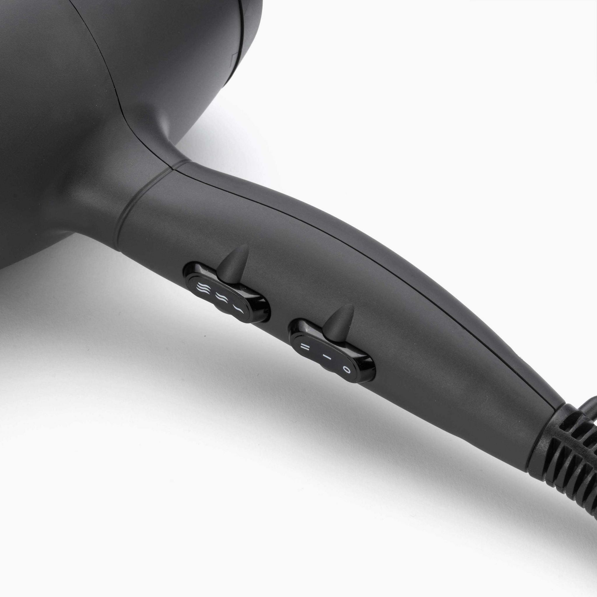 Voir la diapositive 8 : BABYLISS Sèche cheveux 5910E - Noir