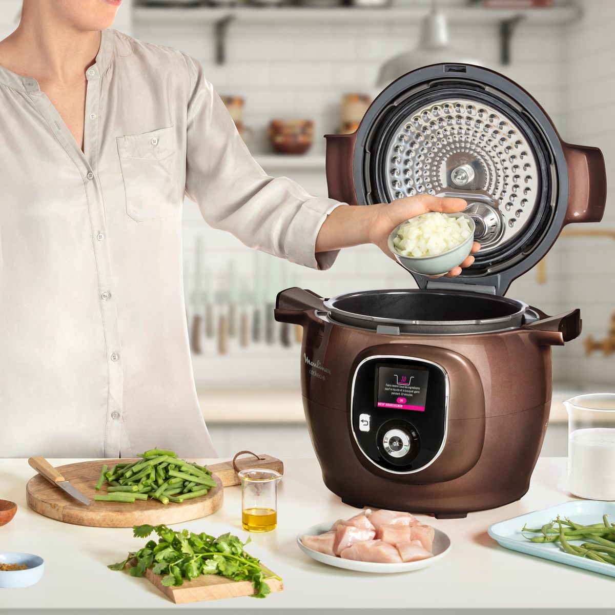 MOULINEX Robot multicuiseur Cookeo CE851910 - Marron