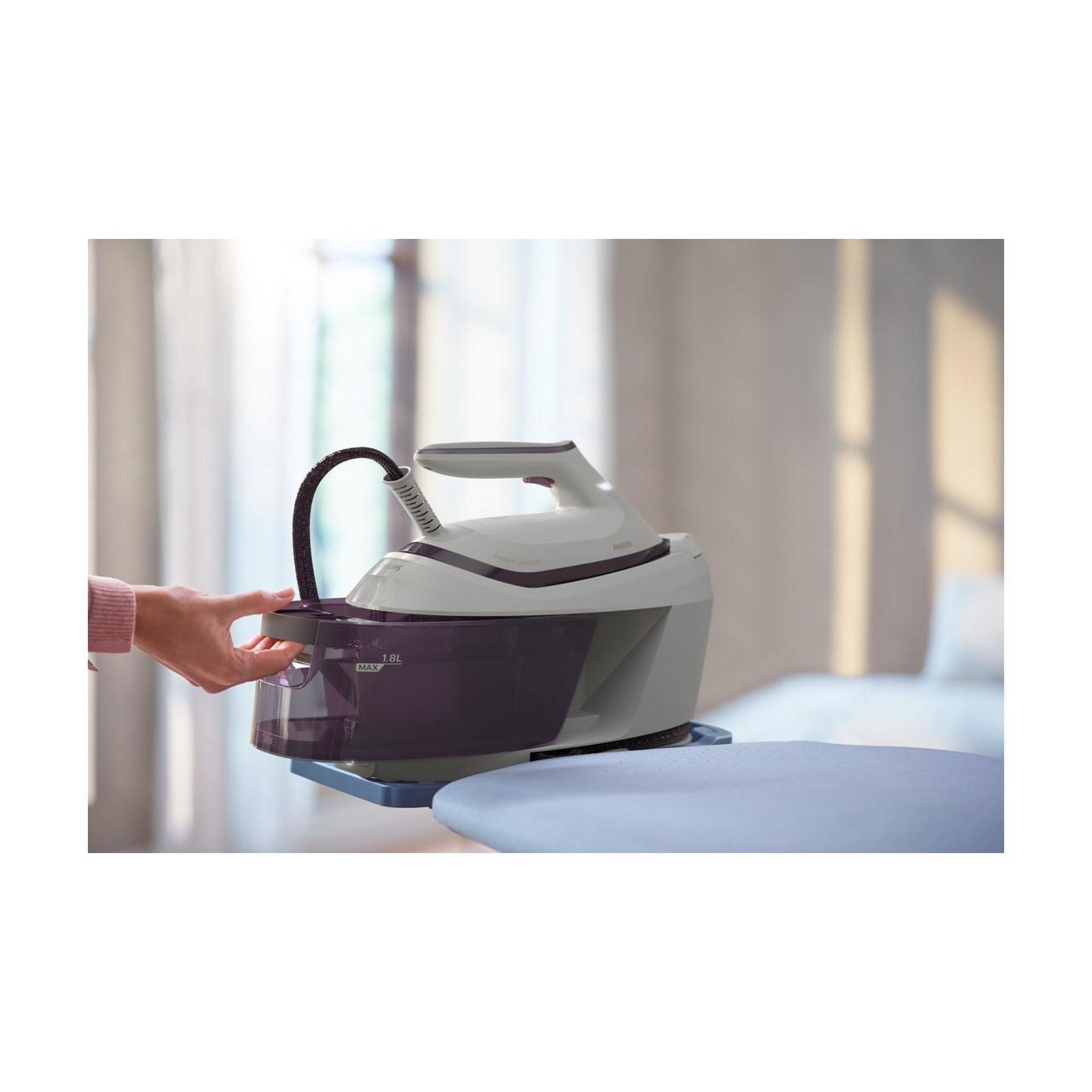 Voir la diapositive 6 : PHILIPS Centrale vapeur PerfectCare série 6000 PSG6020/30 compacte - Violet et blanc