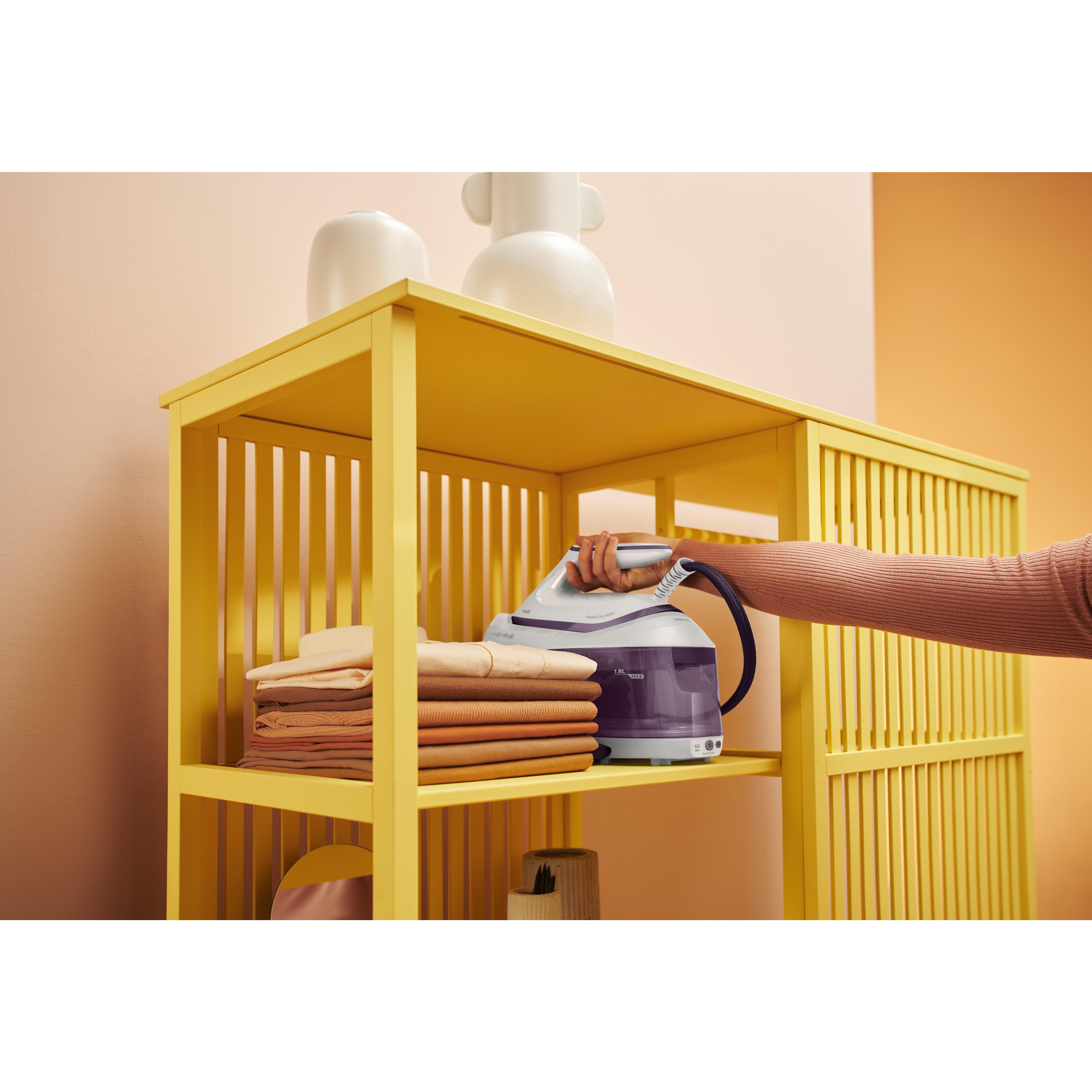 Voir la diapositive 7 : PHILIPS Centrale vapeur PerfectCare série 6000 PSG6020/30 compacte - Violet et blanc