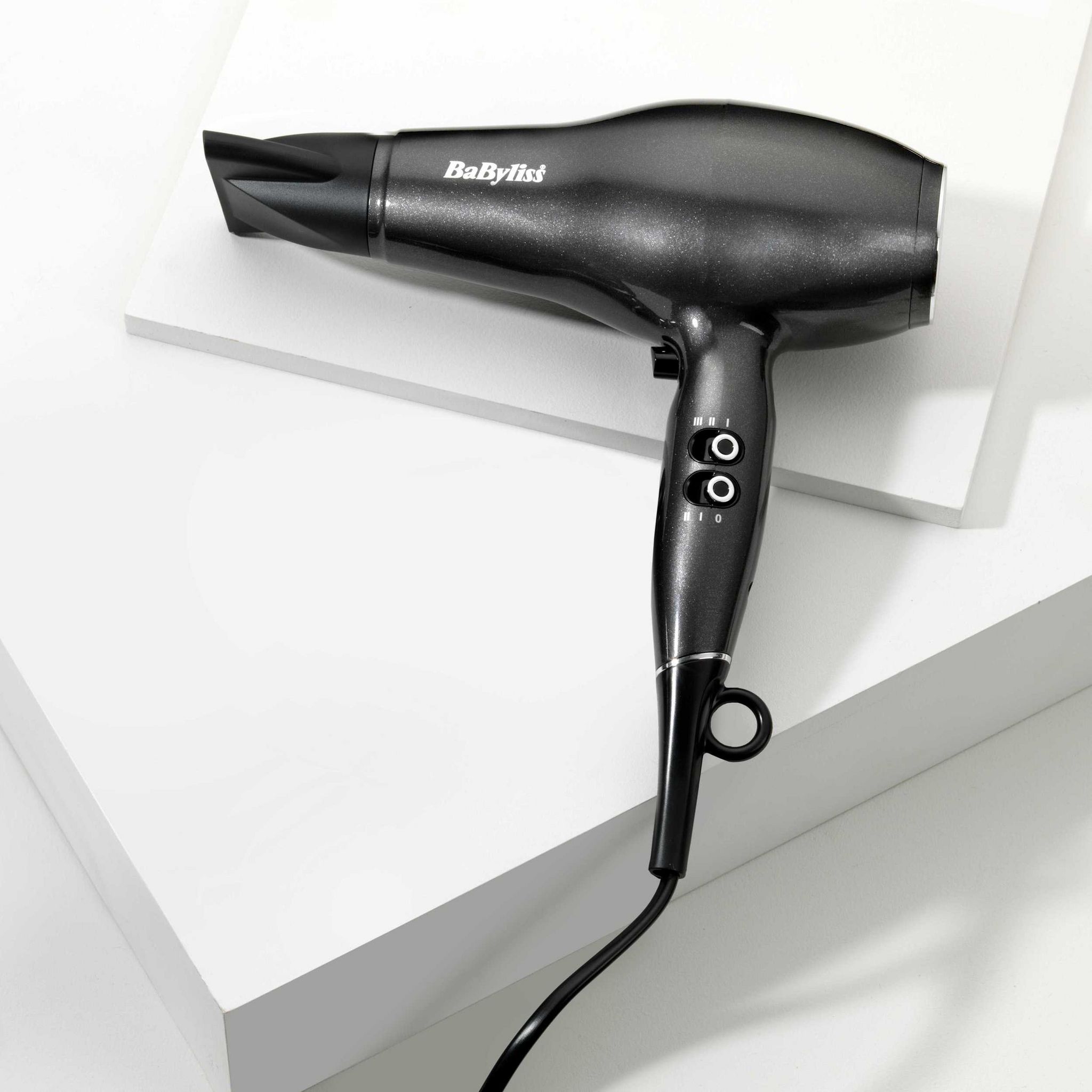 Voir la diapositive 7 : BABYLISS Sèche cheveux ionique avec diffuseur D6490DE - Gris